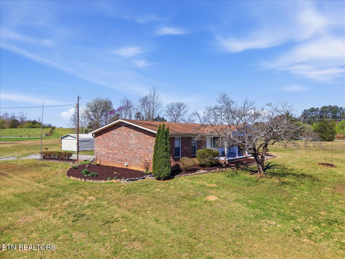 2120 E Highway 30 Athens TN 37303
