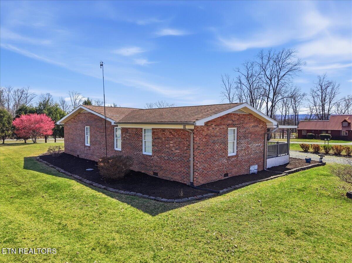 2120 E Highway 30 Athens TN 37303