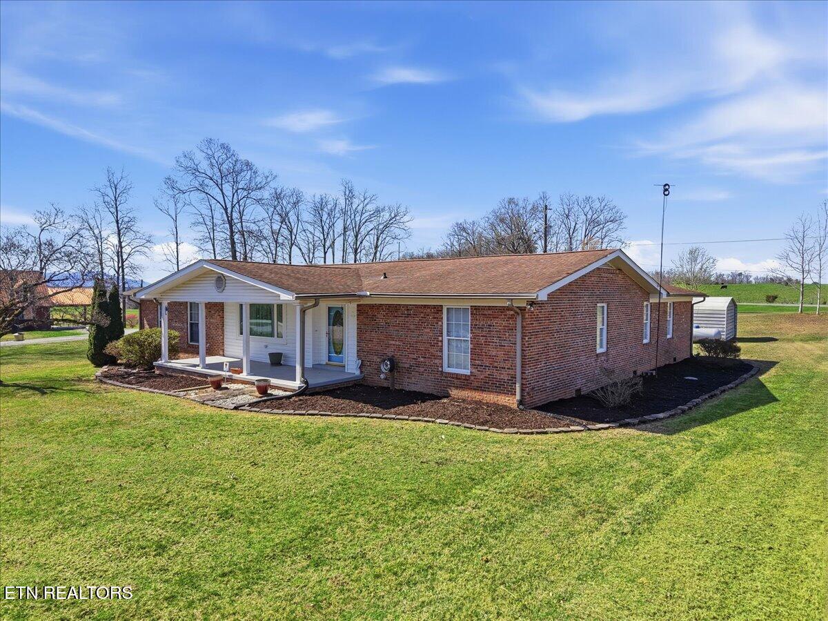 2120 E Highway 30 Athens TN 37303