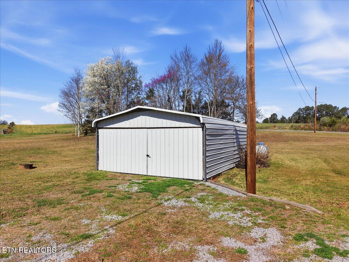2120 E Highway 30 Athens TN 37303