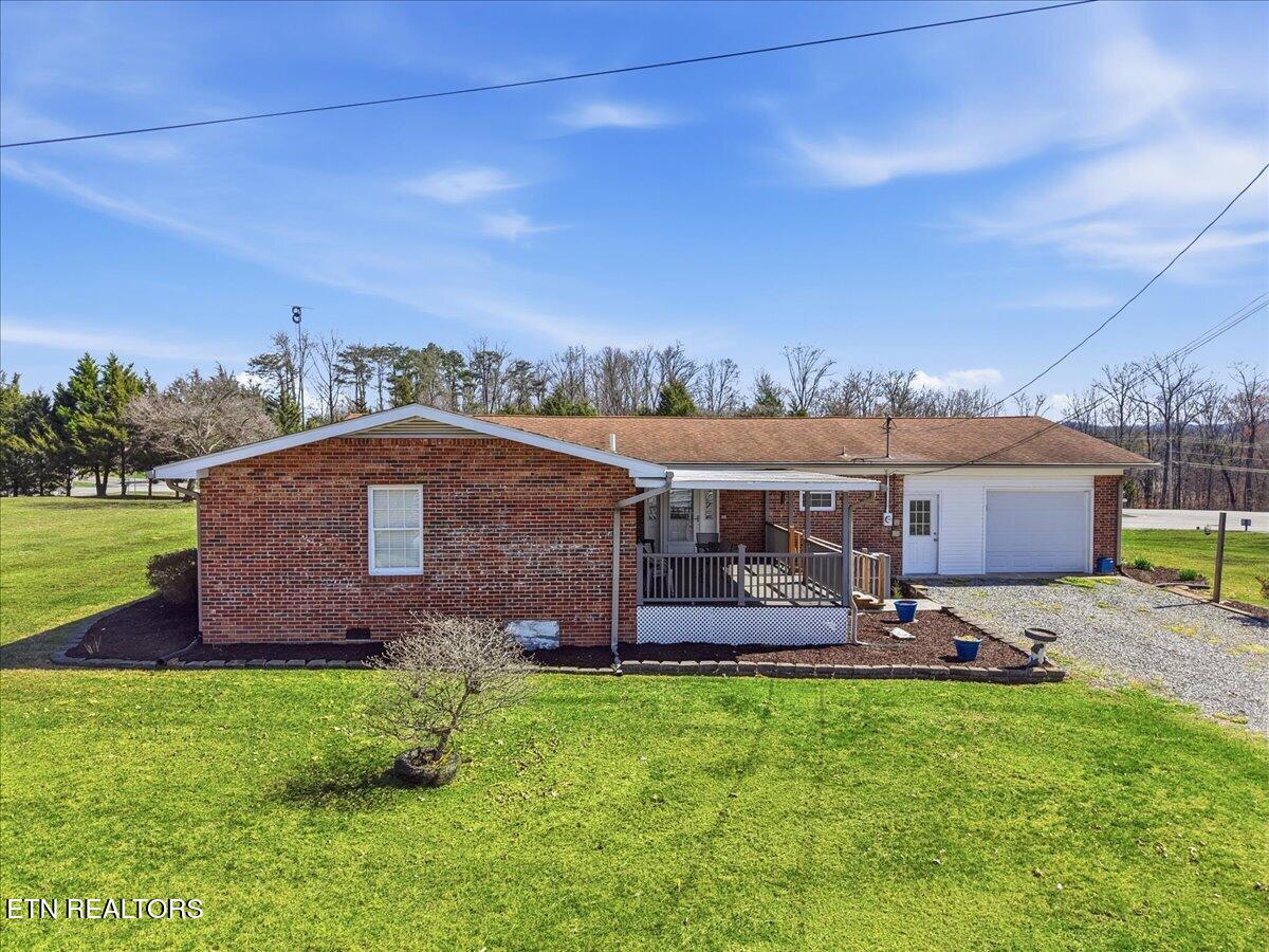 2120 E Highway 30 Athens TN 37303