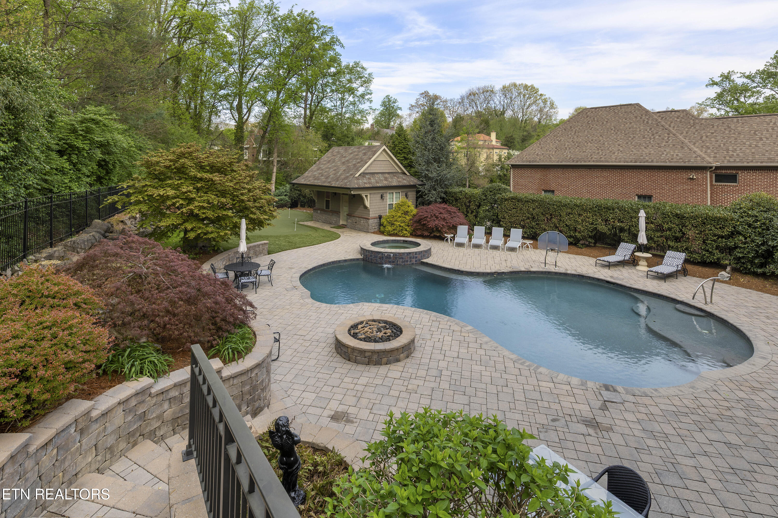 728 Cheowa Circle Knoxville TN 37919