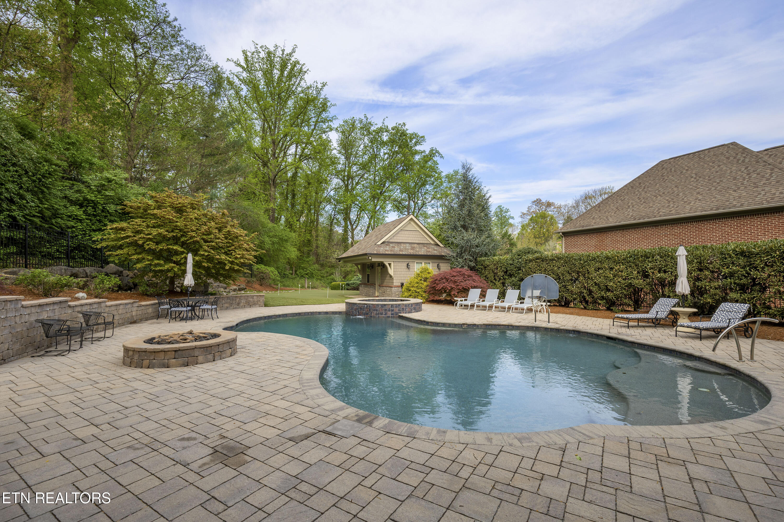 728 Cheowa Circle Knoxville TN 37919