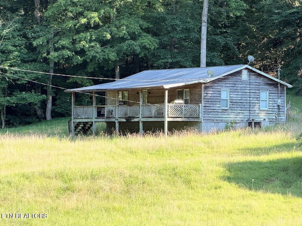 147 Sleepy Hollow Road Speedwell TN 37870