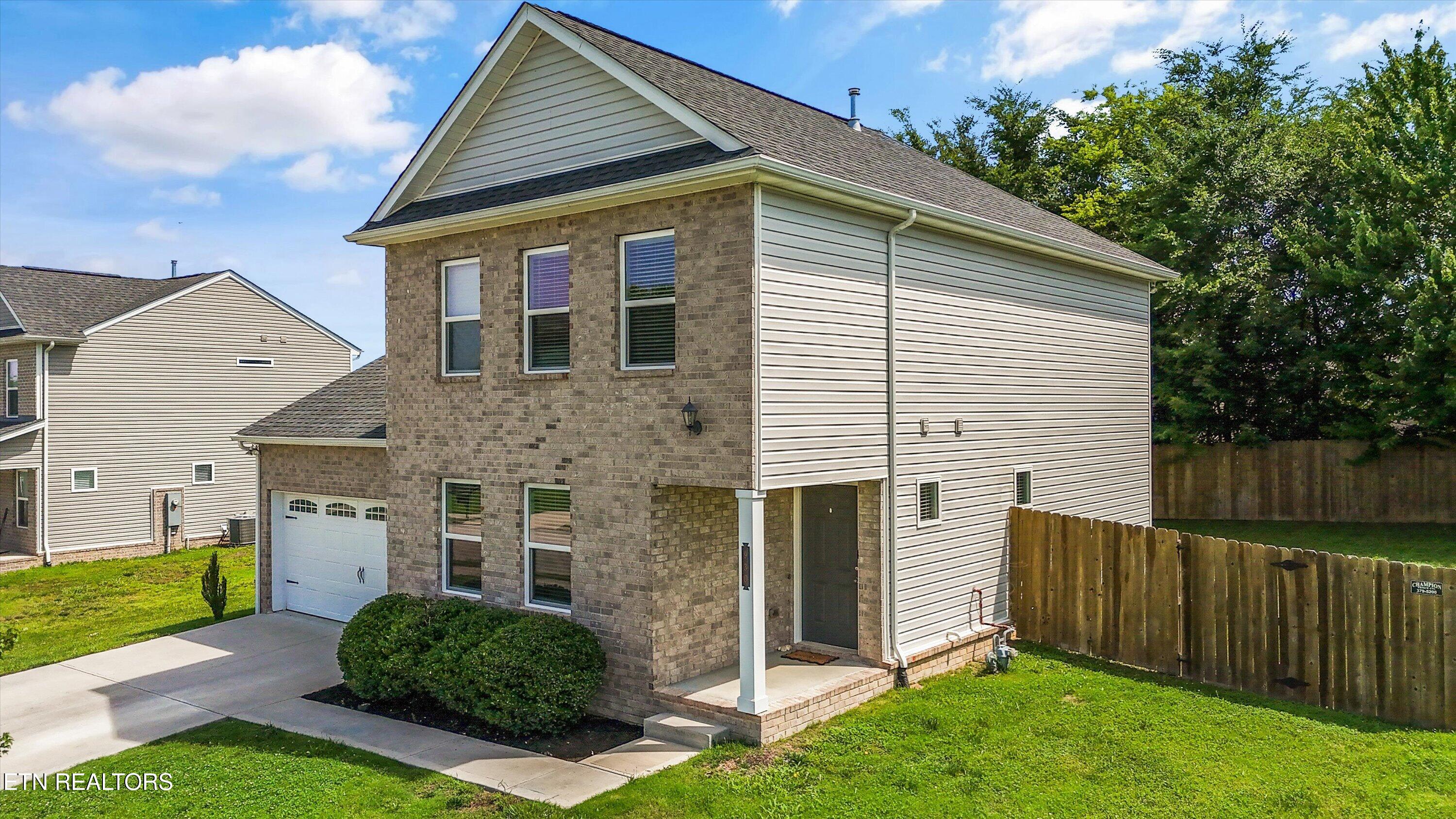 930 Spring Creek Street Maryville TN 37801