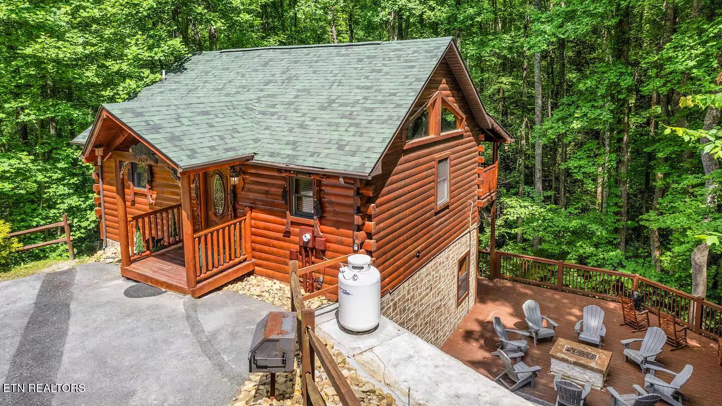 2429 Shady Creek Way Sevierville TN 37862