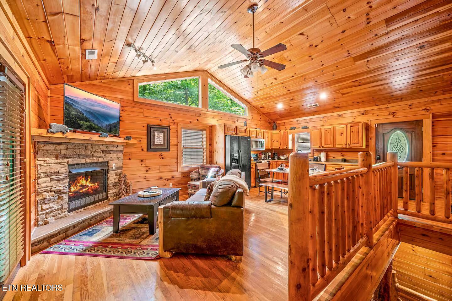 2429 Shady Creek Way Sevierville TN 37862