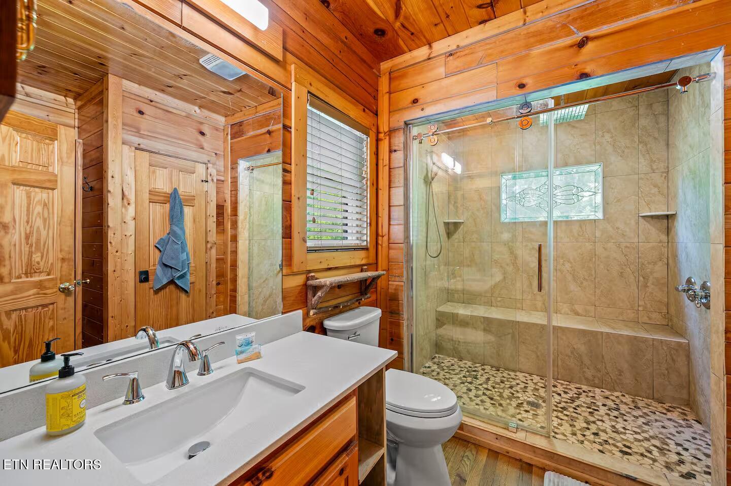 2429 Shady Creek Way Sevierville TN 37862