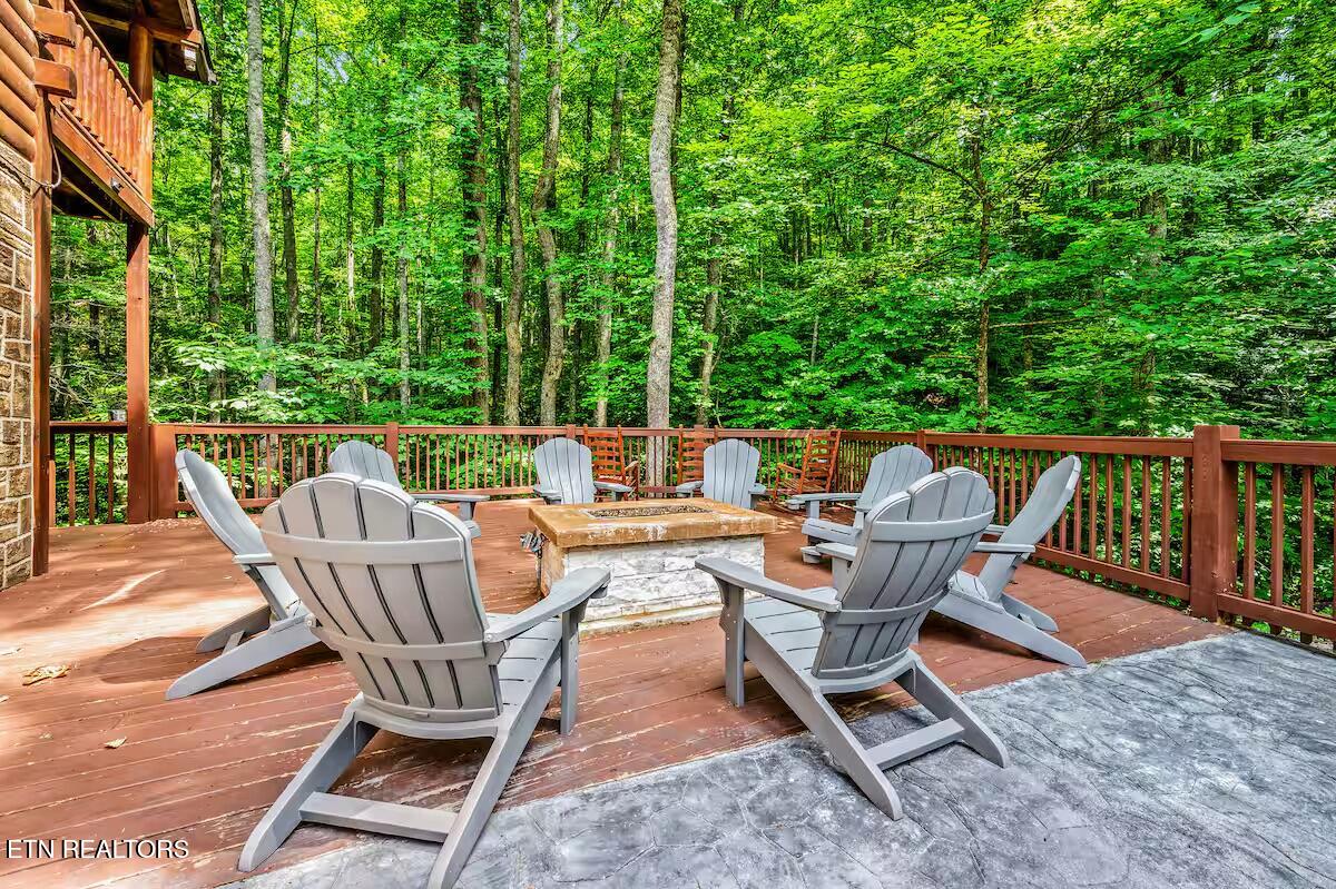 2429 Shady Creek Way Sevierville TN 37862