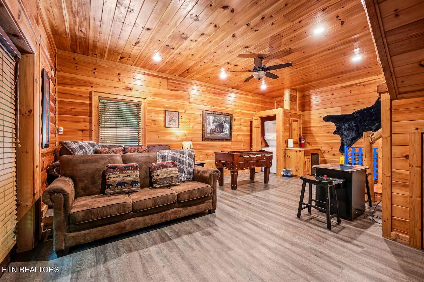 2429 Shady Creek Way Sevierville TN 37862