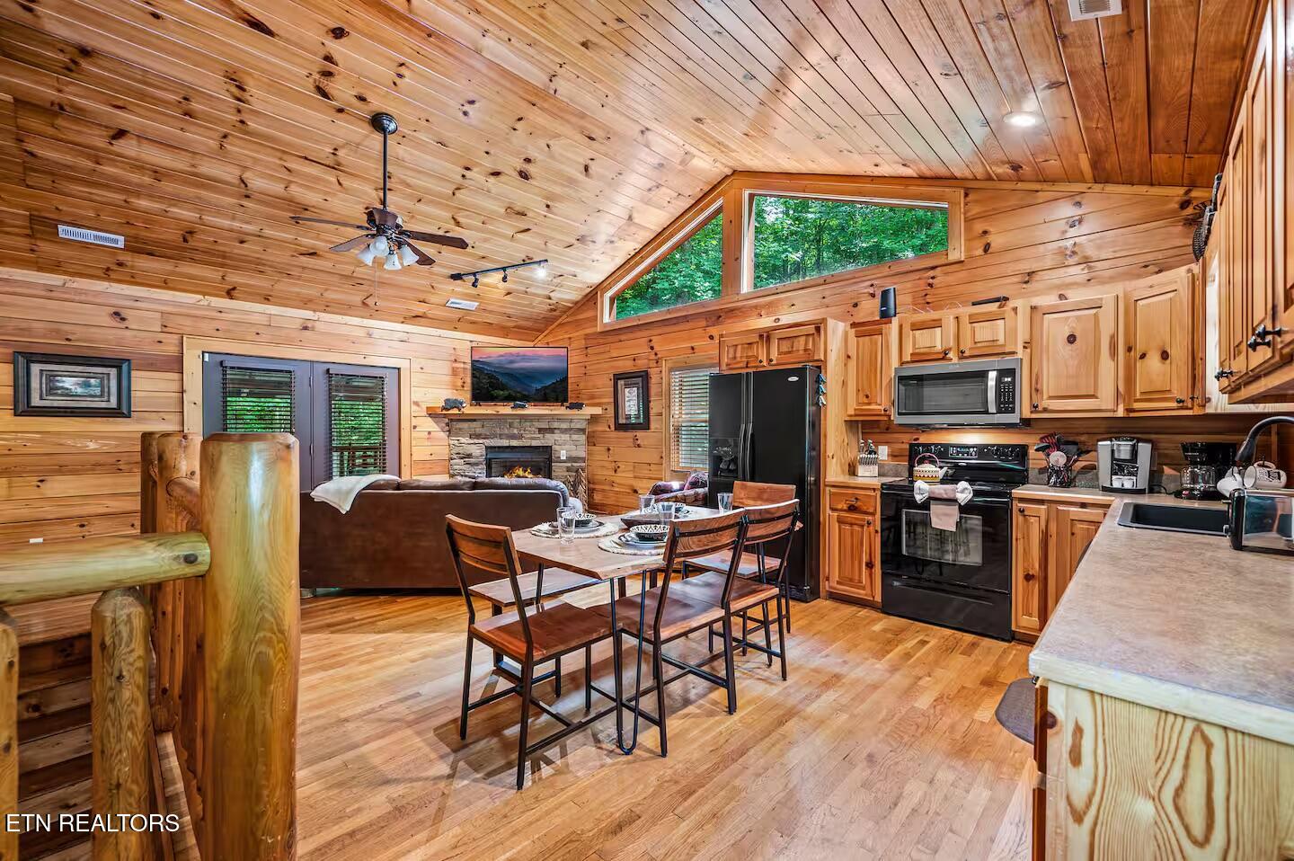 2429 Shady Creek Way Sevierville TN 37862