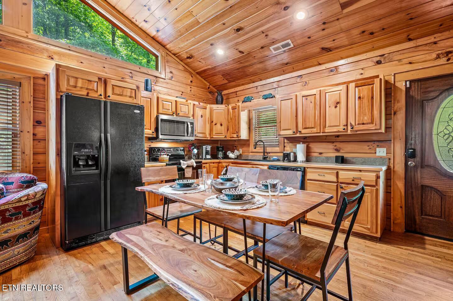 2429 Shady Creek Way Sevierville TN 37862