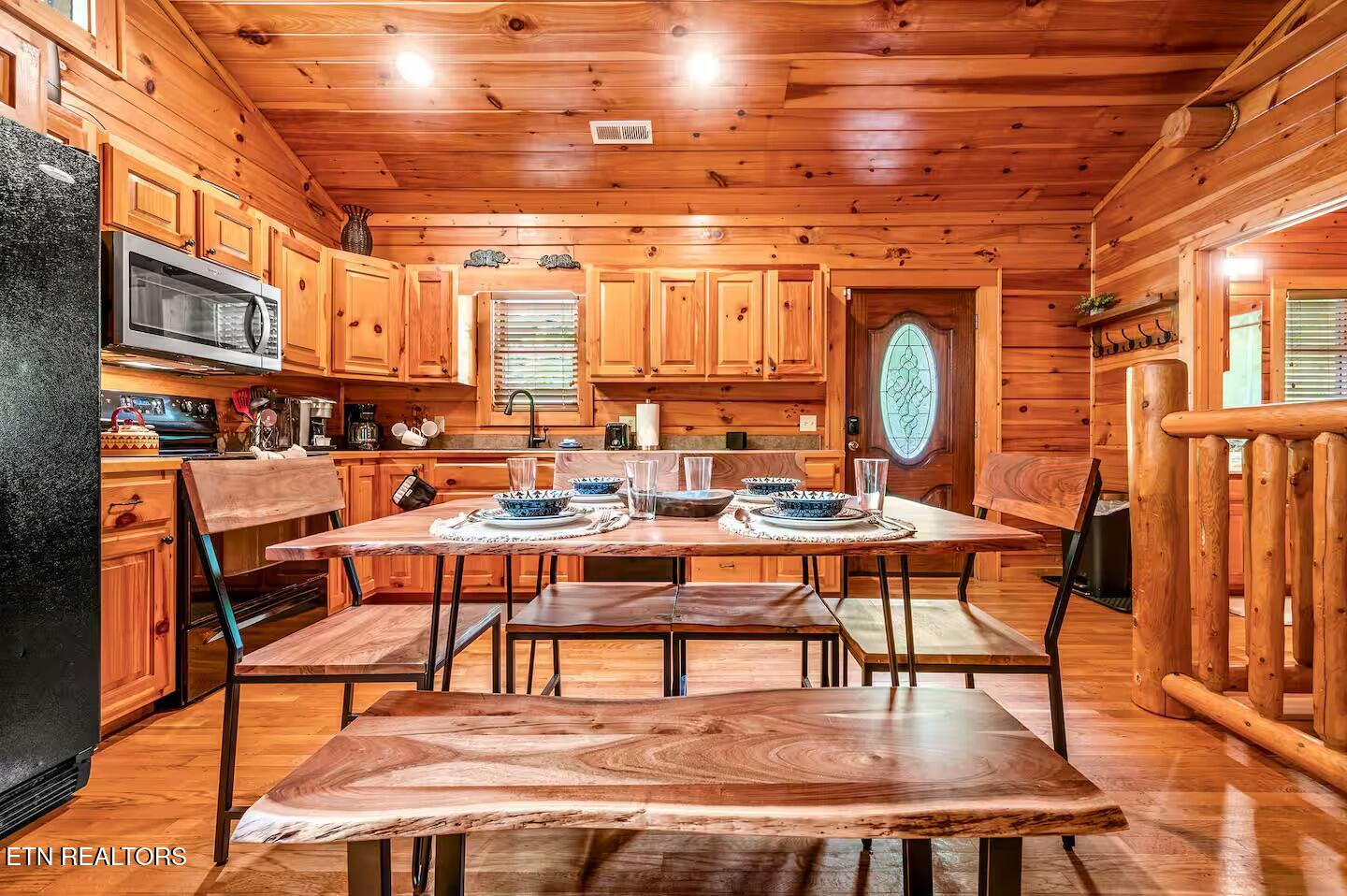 2429 Shady Creek Way Sevierville TN 37862