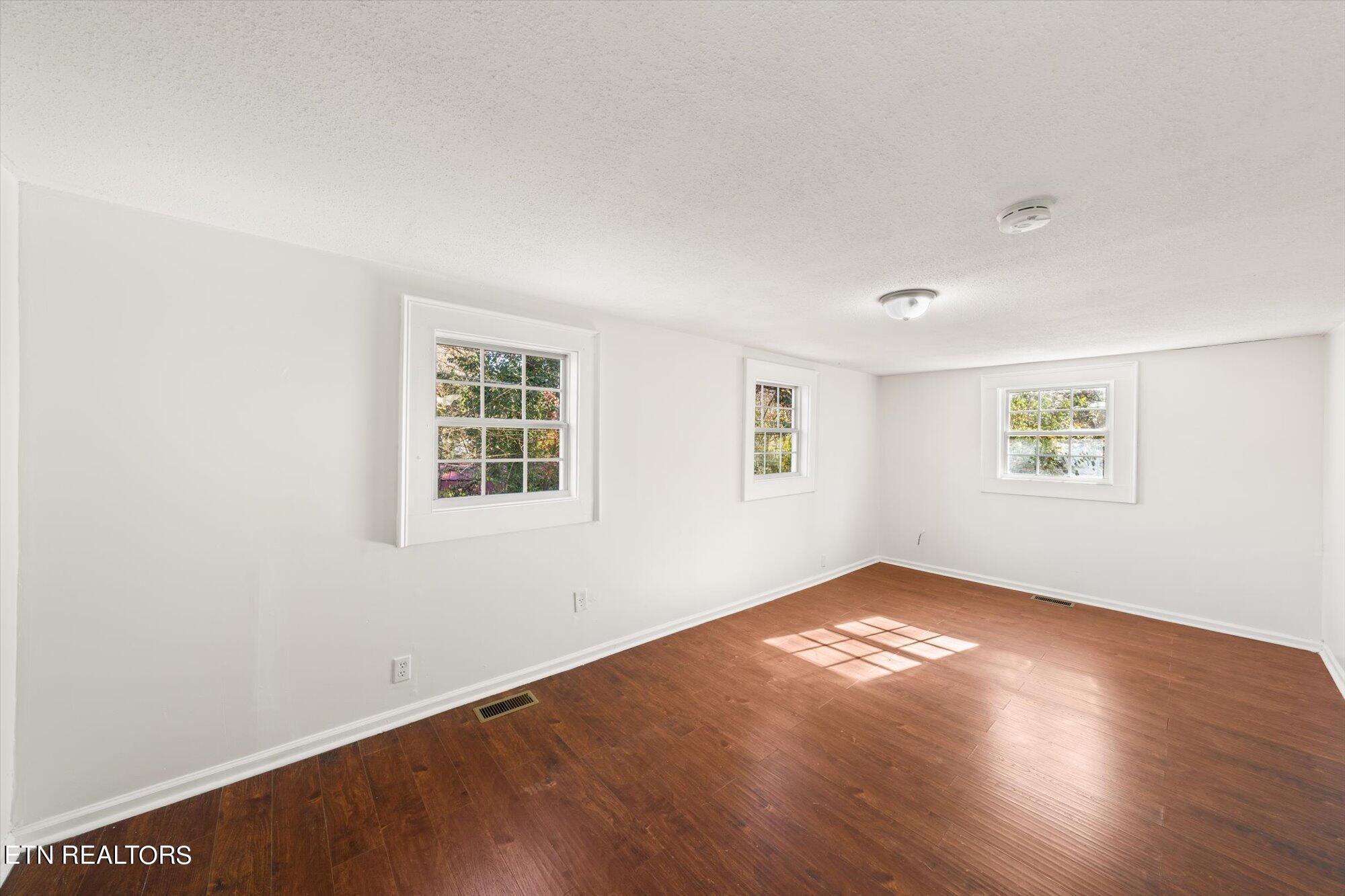 1929 Kim Watt Drive Knoxville TN 37909
