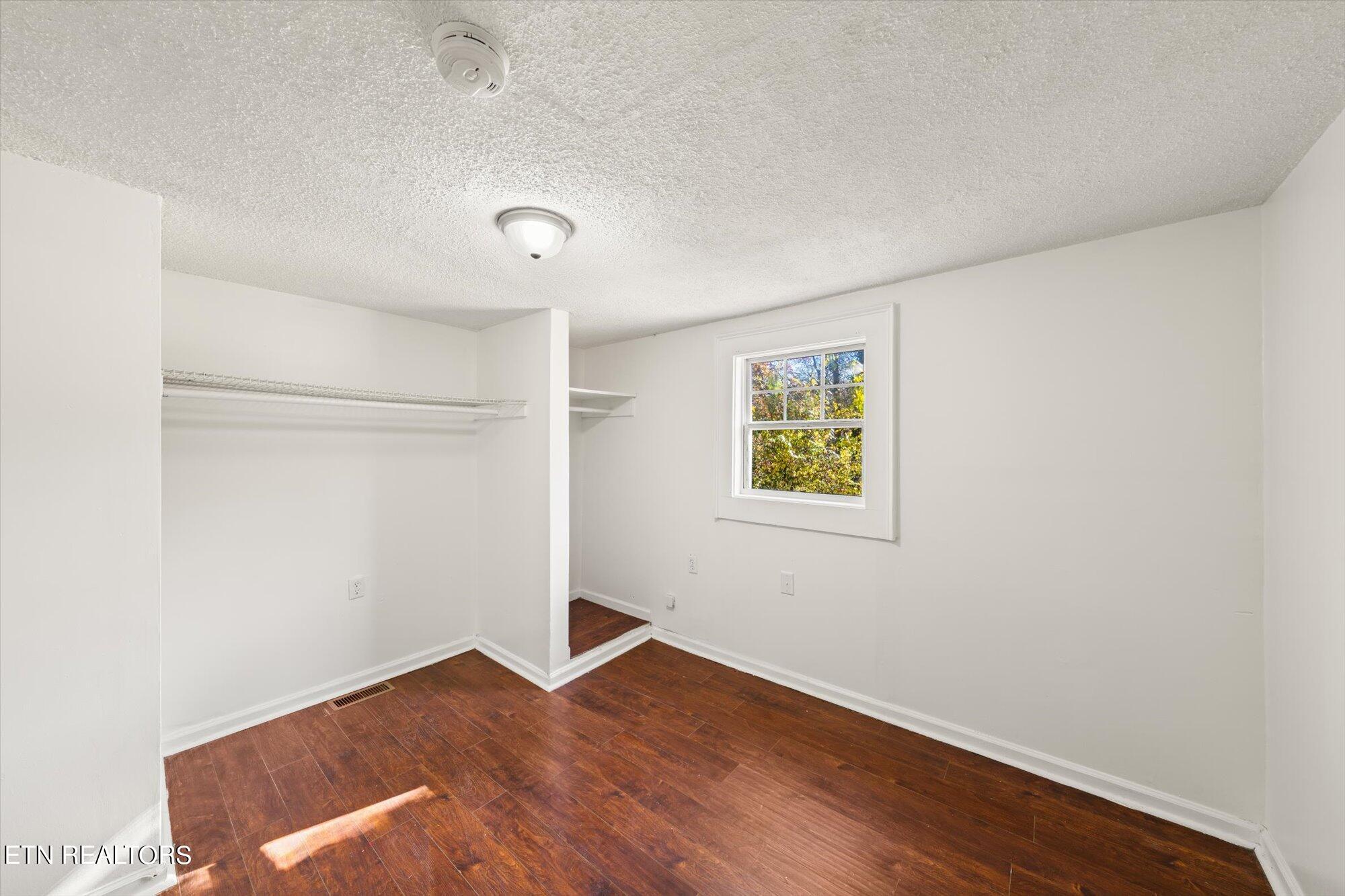 1929 Kim Watt Drive Knoxville TN 37909