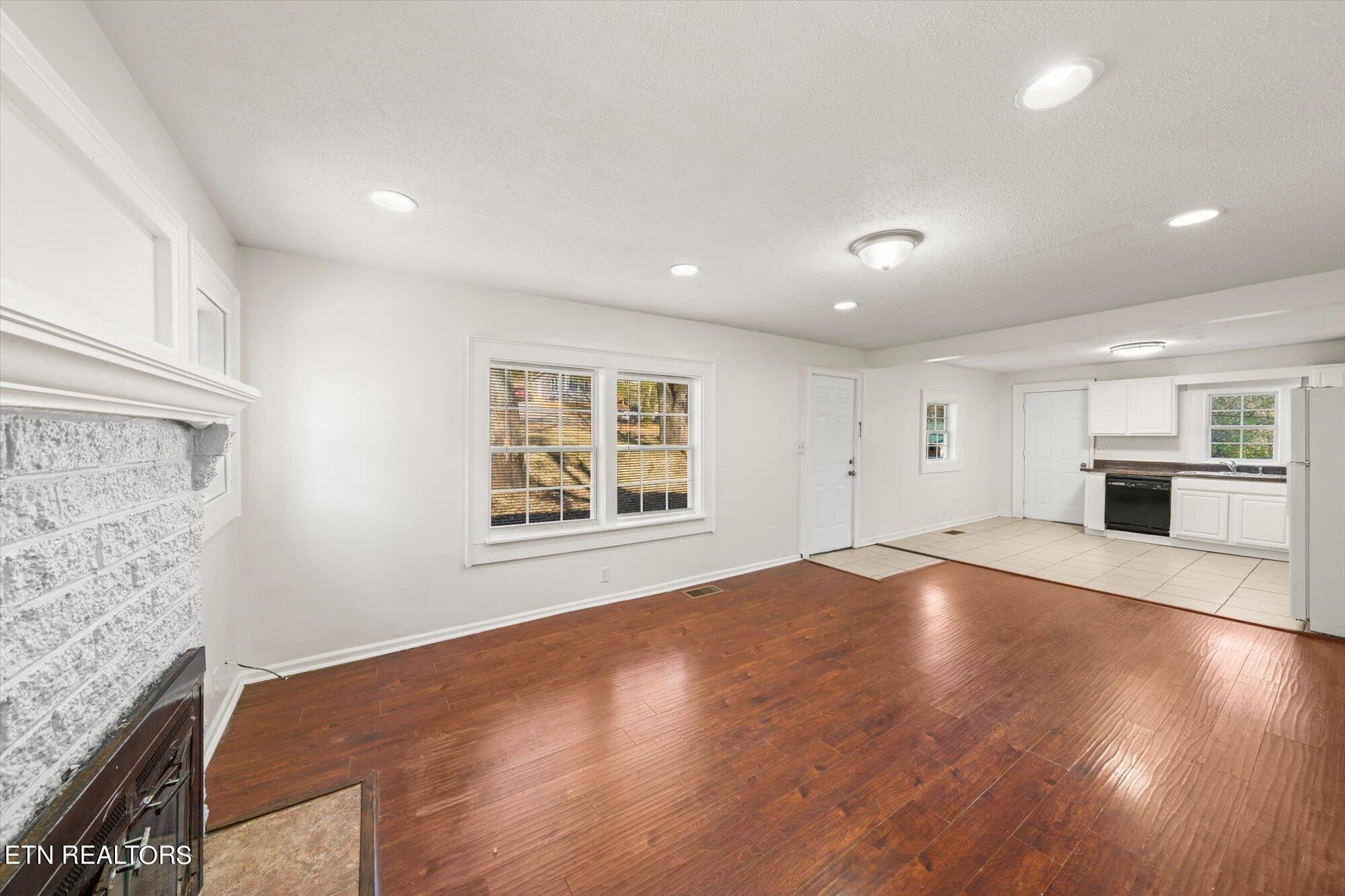 1929 Kim Watt Drive Knoxville TN 37909