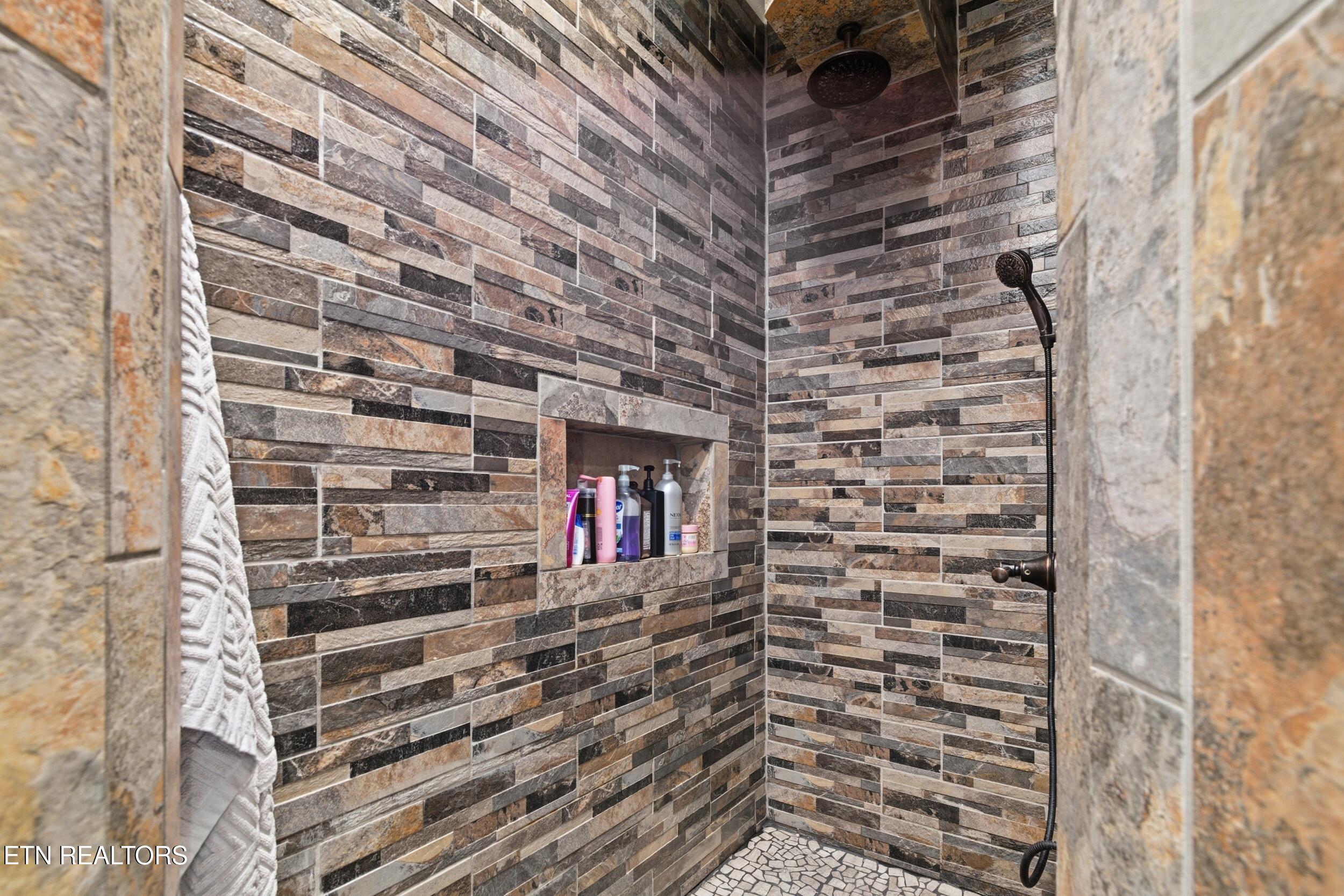 301 Inagehi Lane Loudon TN 37774