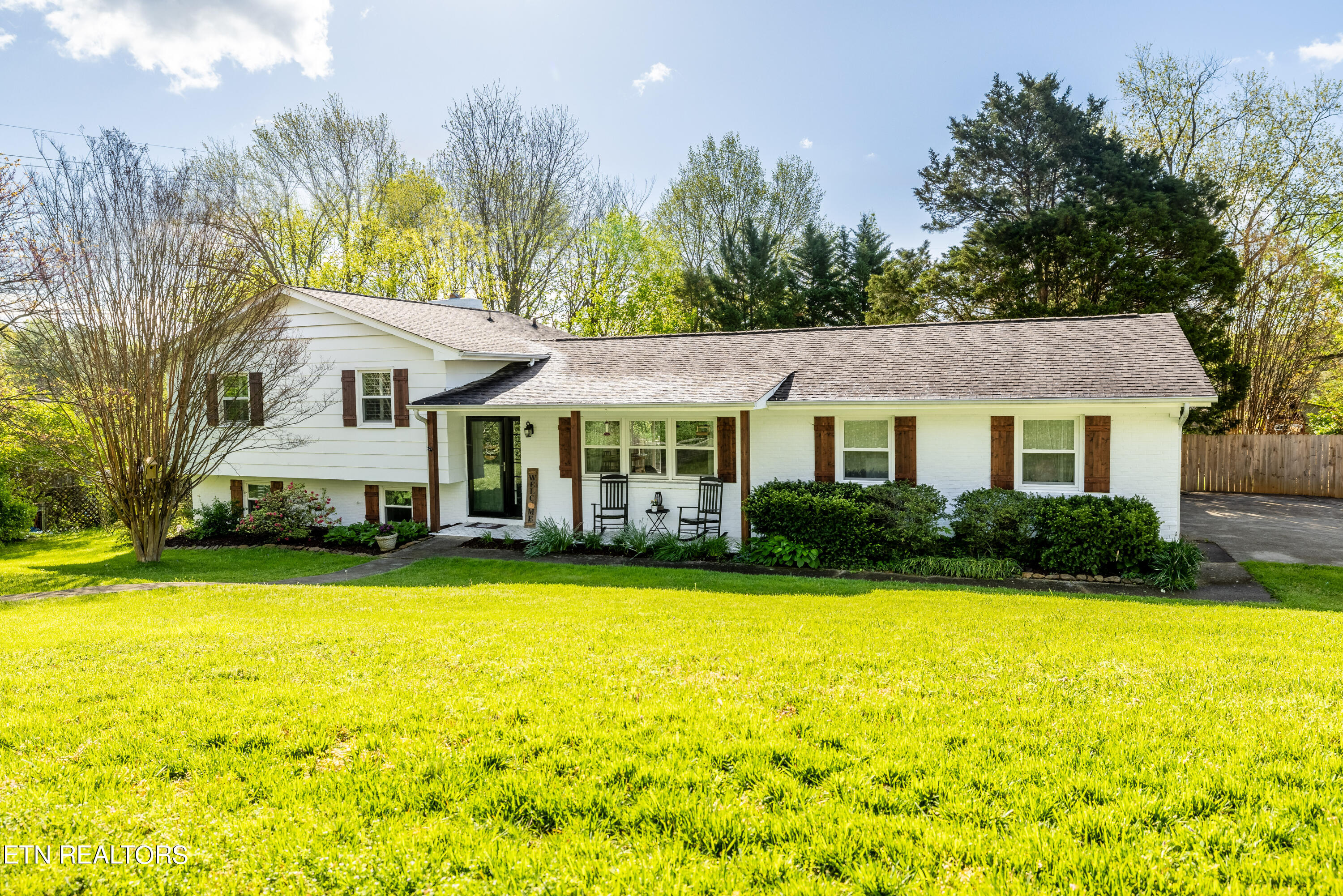 7504 NW Deane Hill Drive Knoxville TN 37919