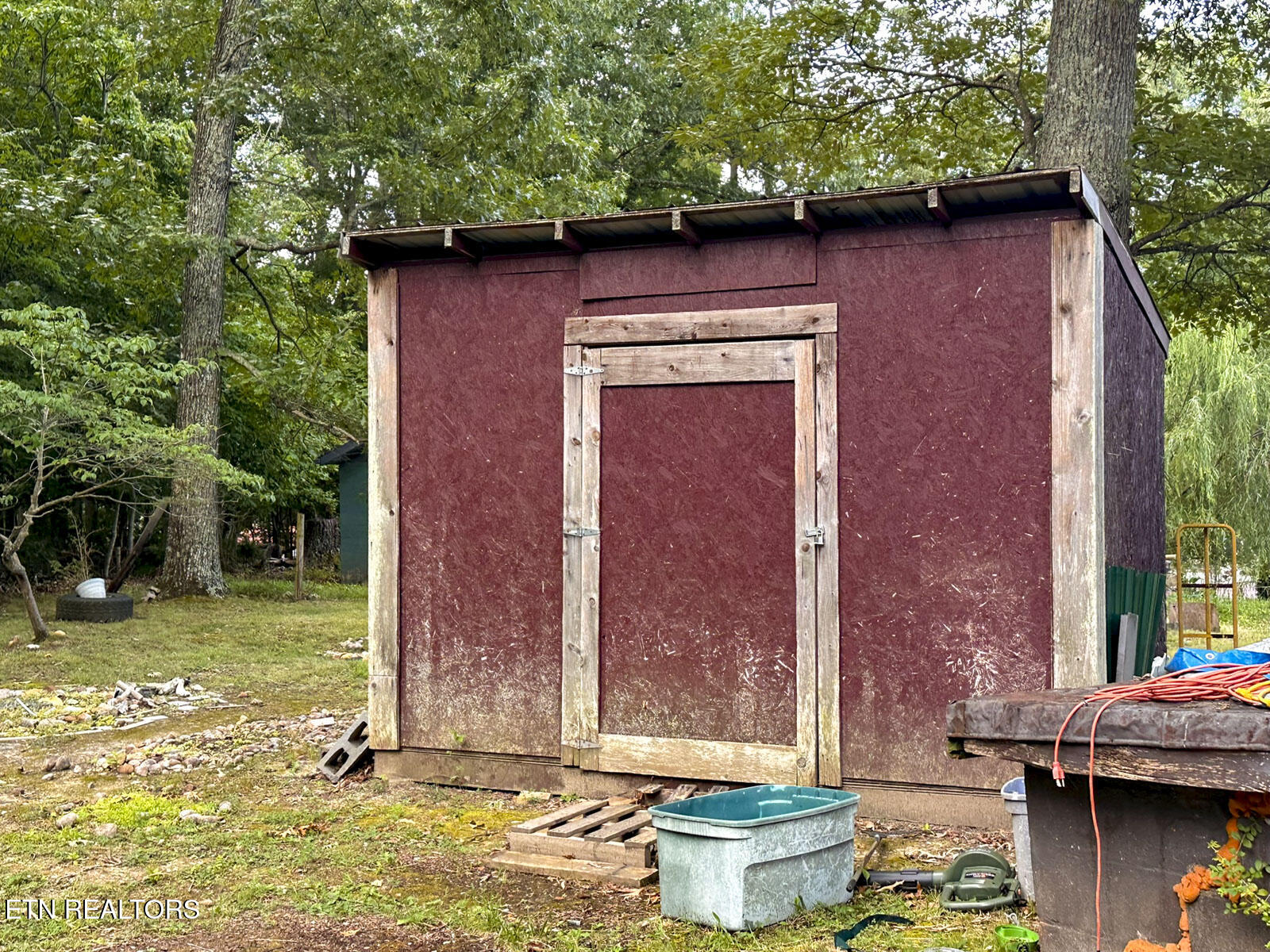 2120 Cox Road Dandridge TN 37725