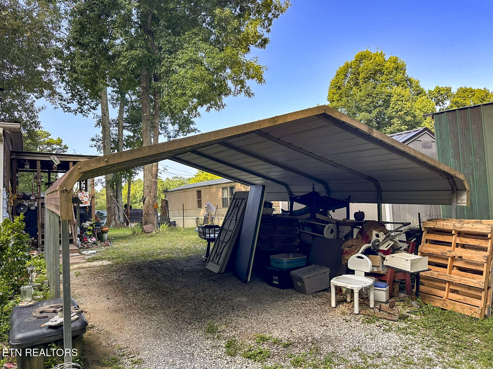 2120 Cox Road Dandridge TN 37725