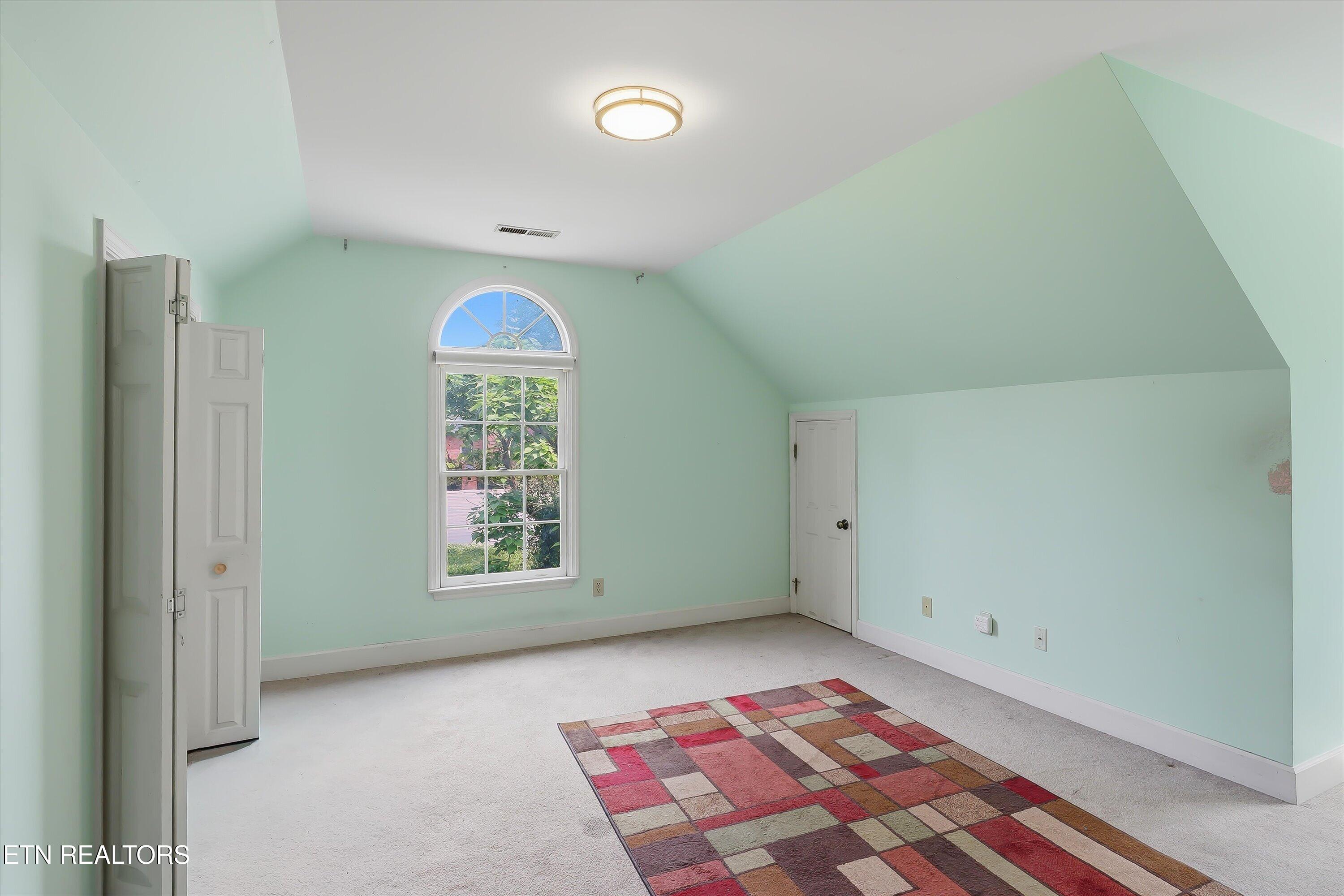 118 W Melbourne Road Oak Ridge TN 37830