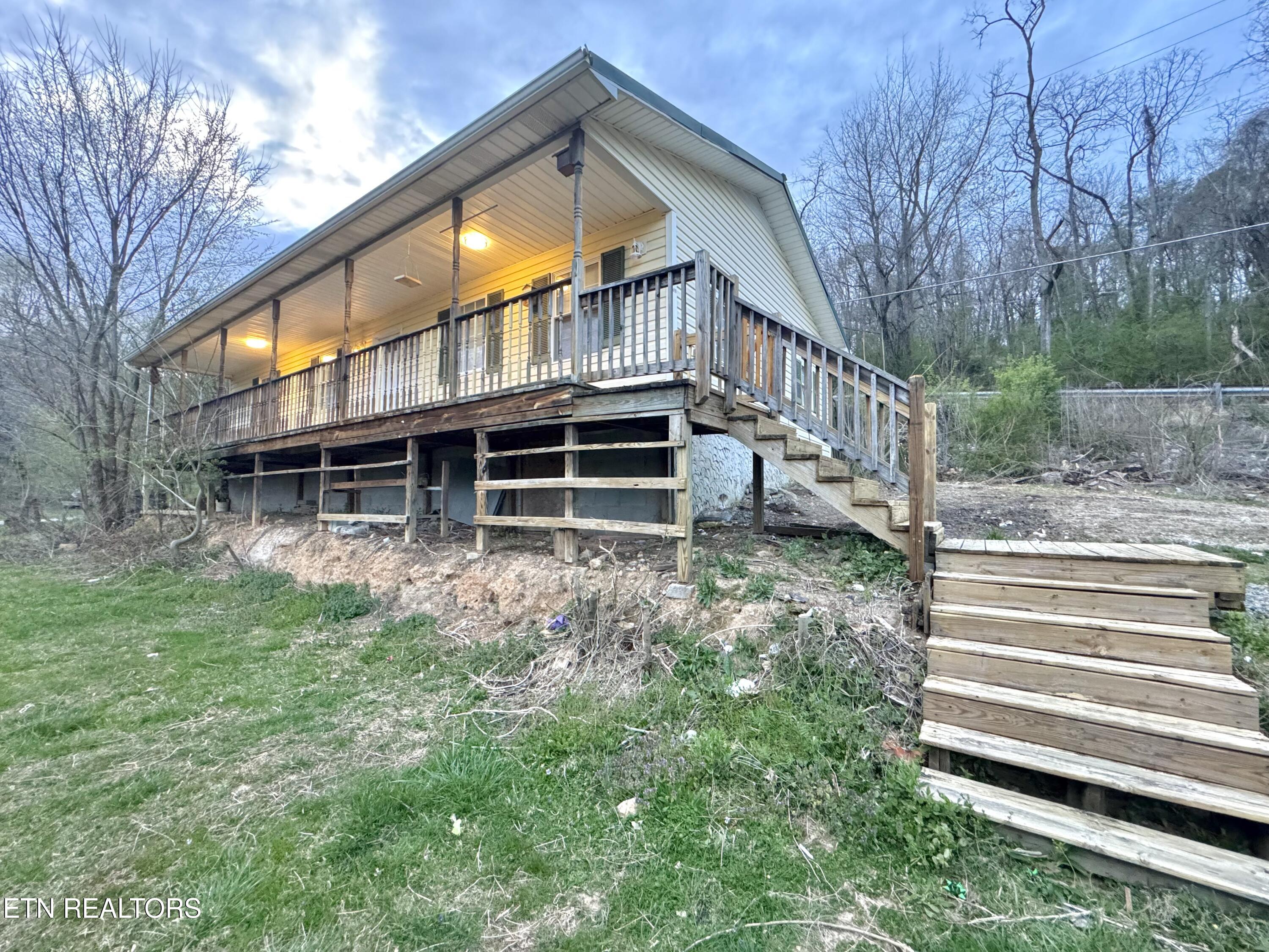 690 Ridge Road Caryville TN 37714