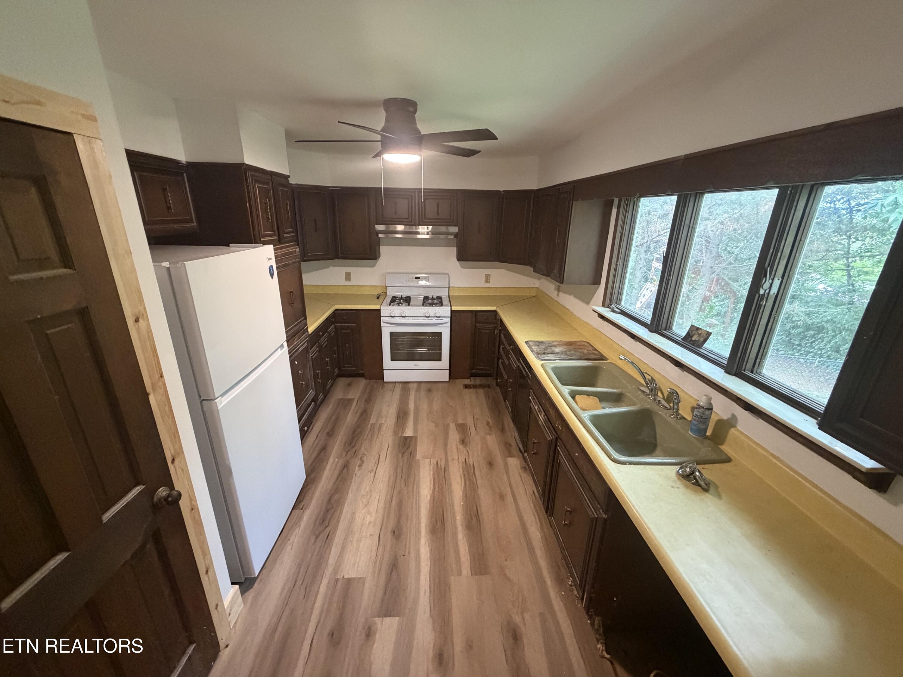 1212 Woodlawn Avenue Maryville TN 37804