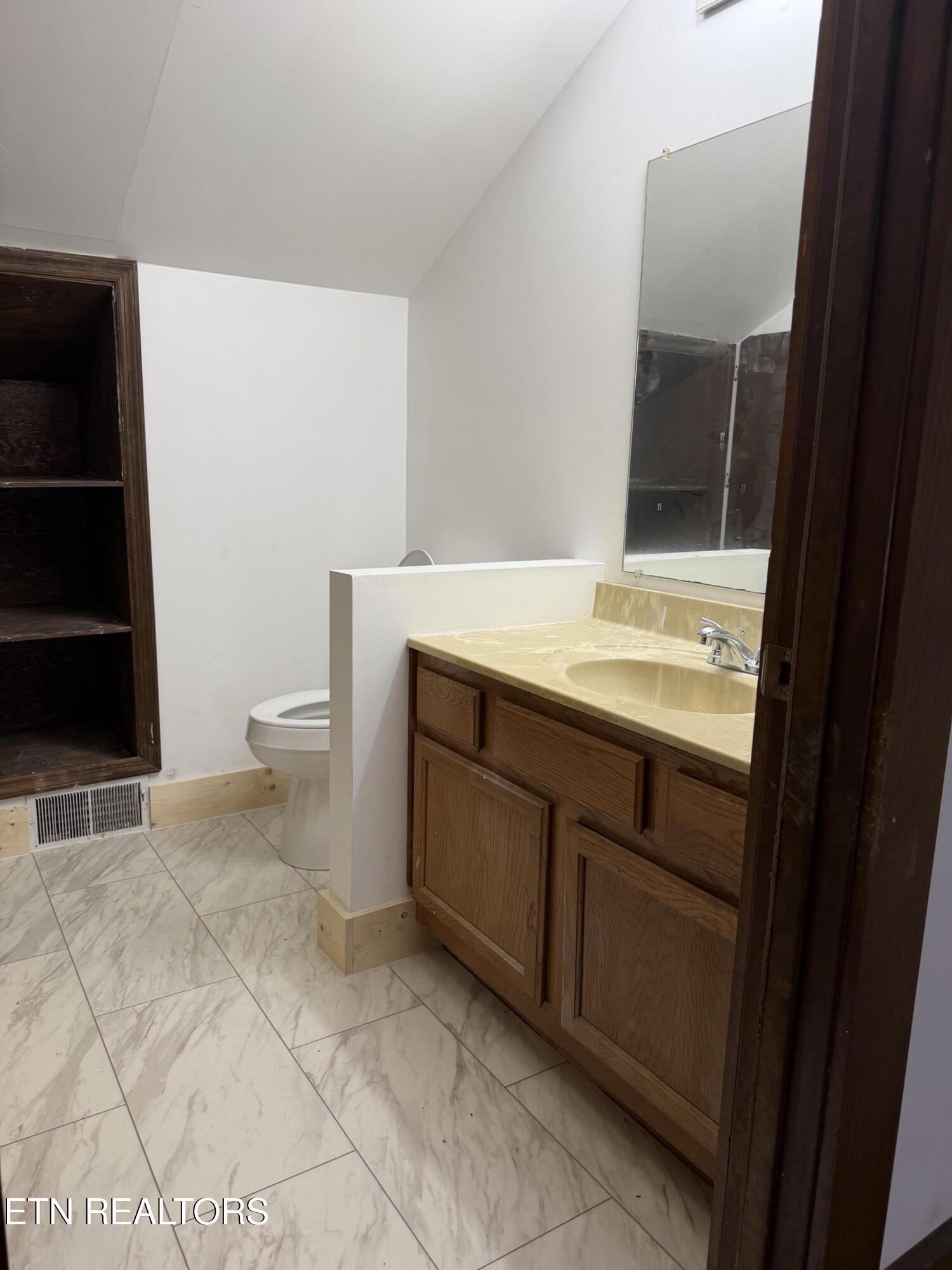 1212 Woodlawn Avenue Maryville TN 37804