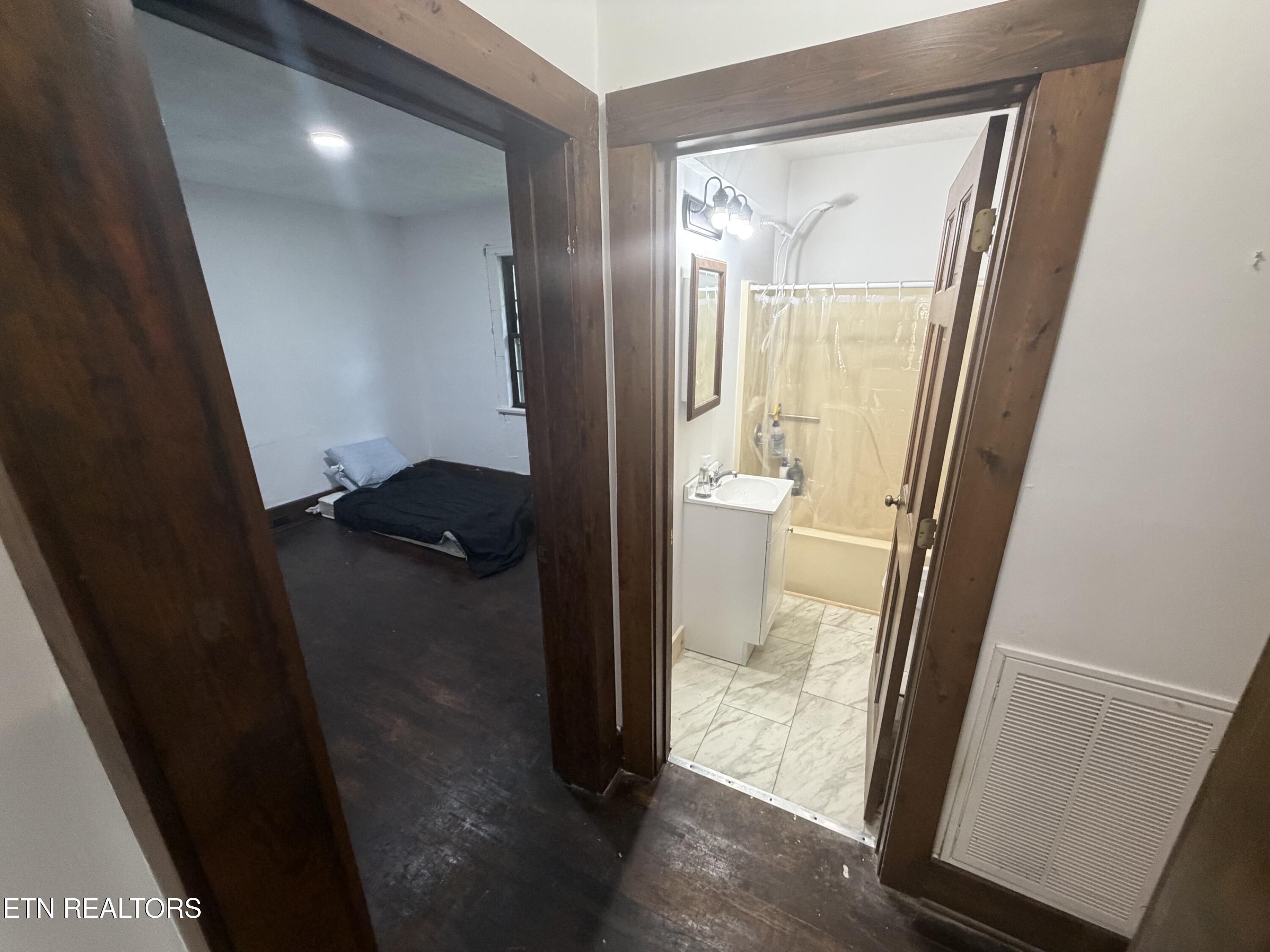 1212 Woodlawn Avenue Maryville TN 37804