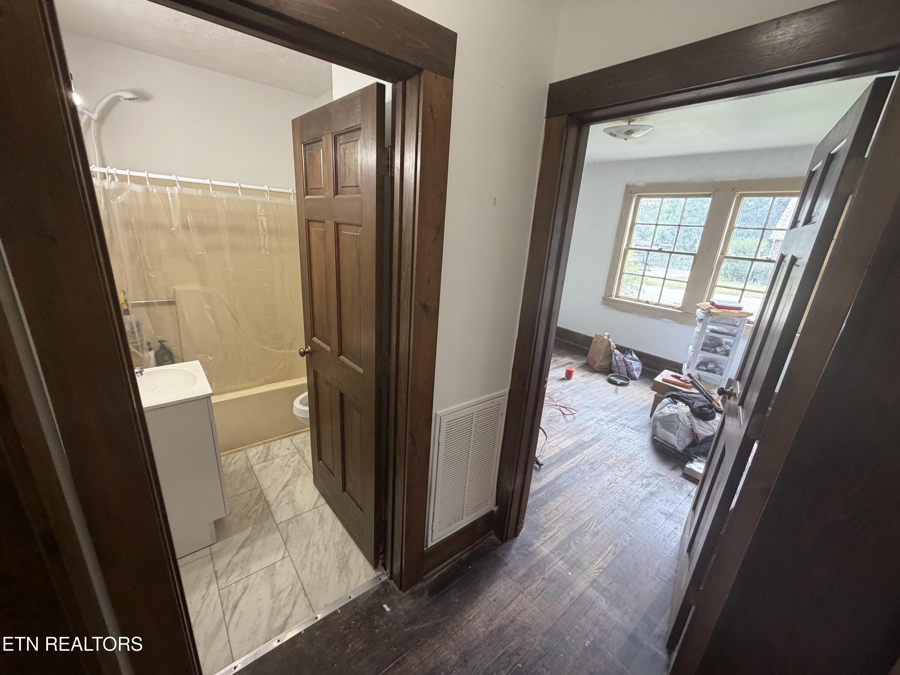1212 Woodlawn Avenue Maryville TN 37804