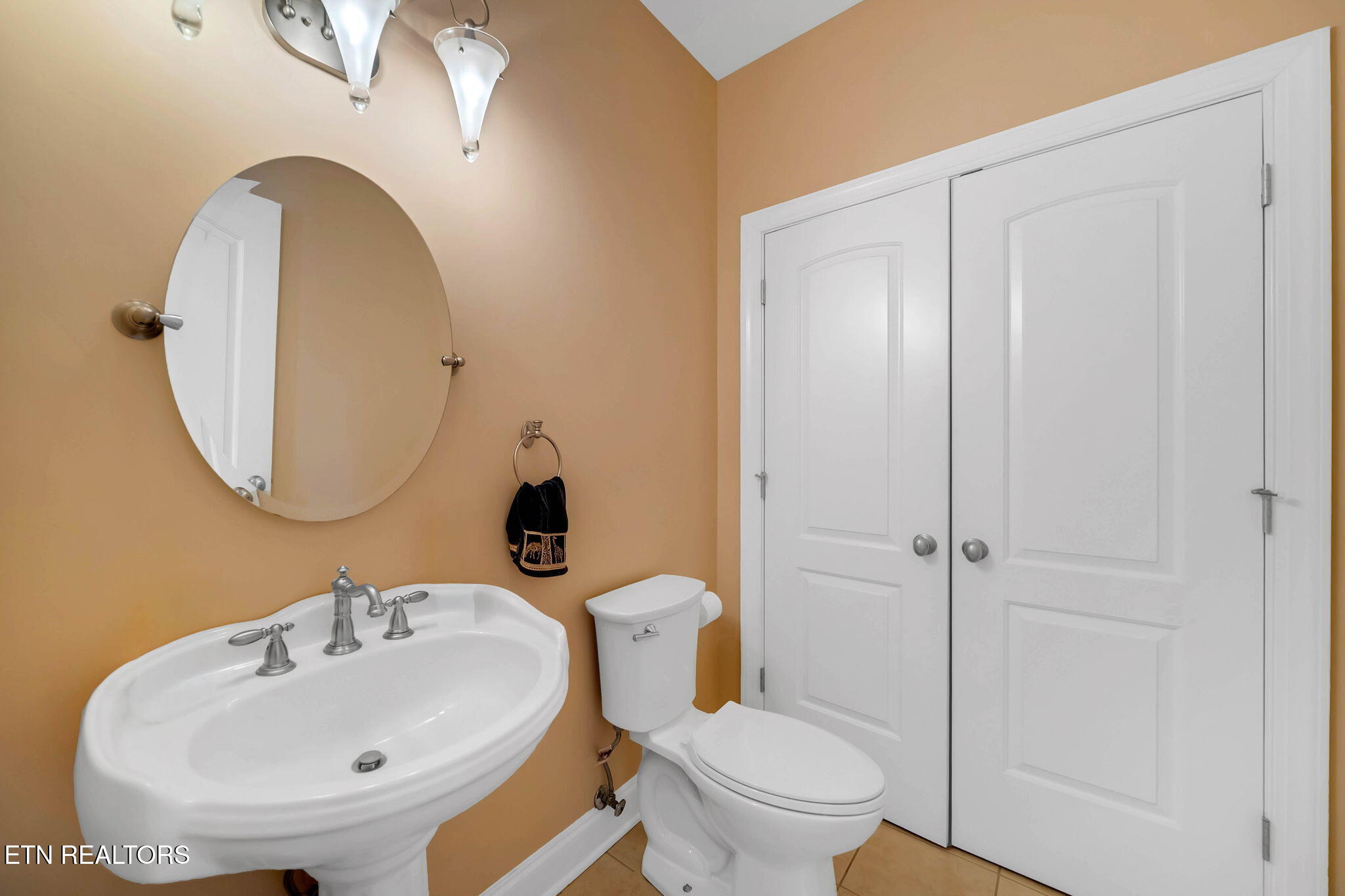433 Riverbend Drive Dandridge TN 37725