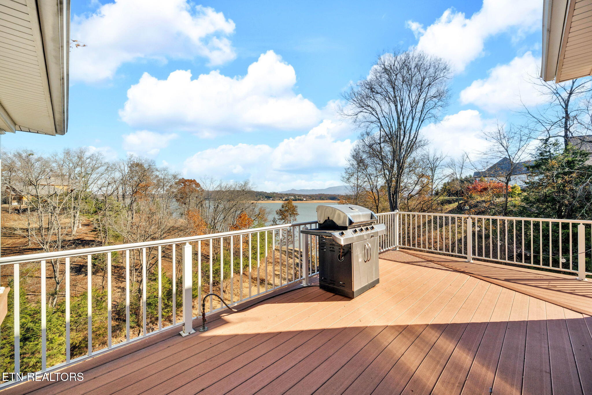 433 Riverbend Drive Dandridge TN 37725