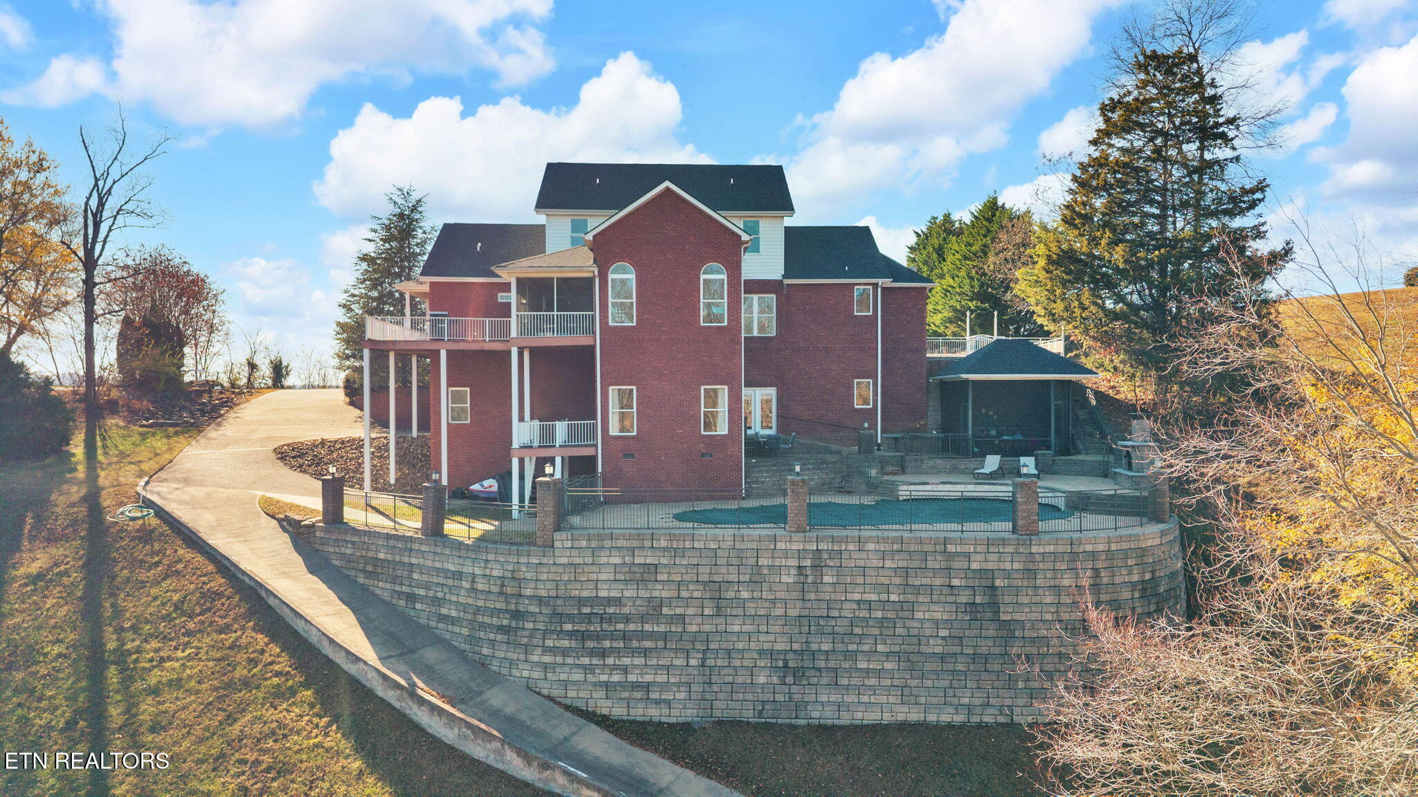 433 Riverbend Drive Dandridge TN 37725