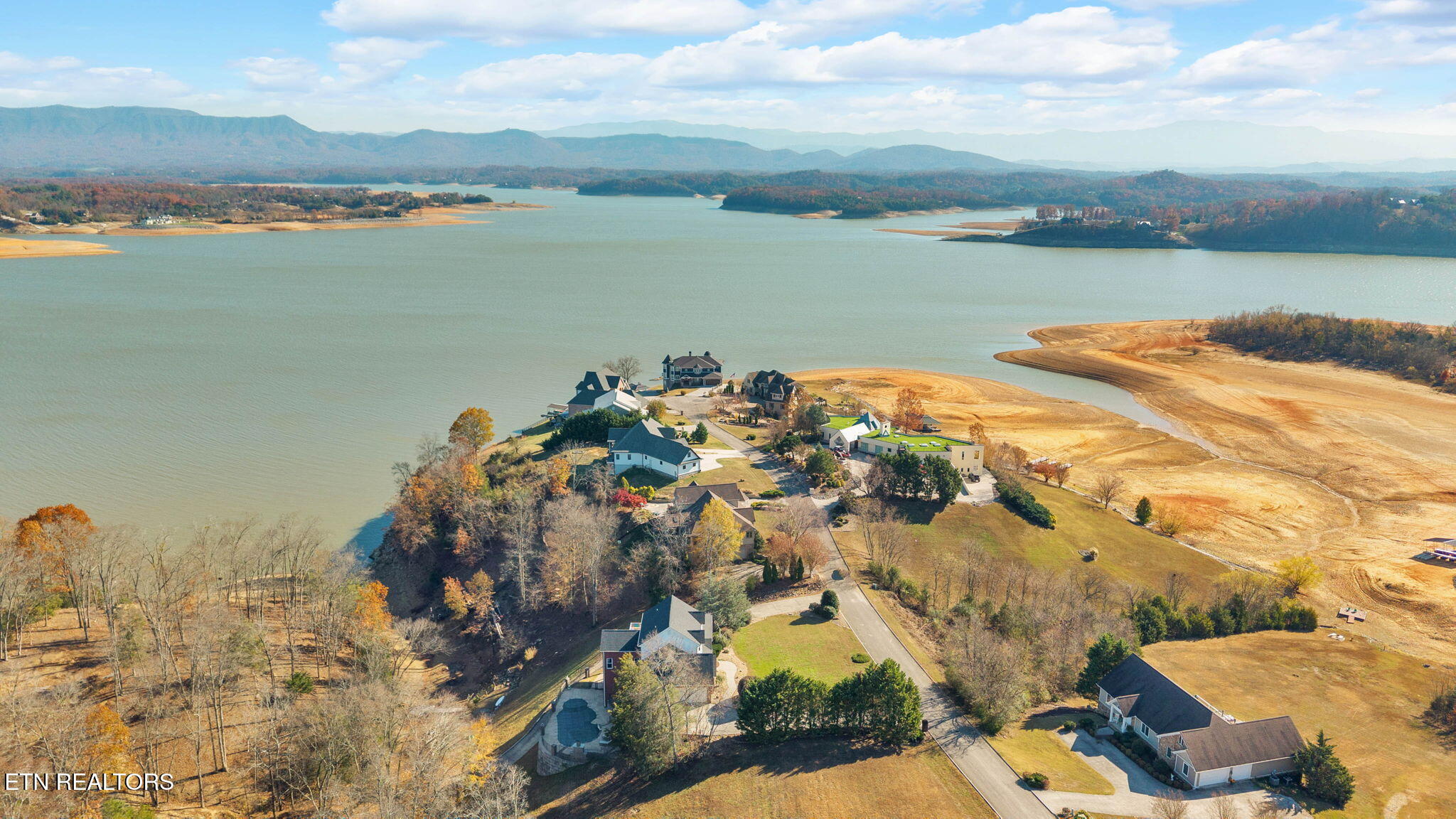 433 Riverbend Drive Dandridge TN 37725