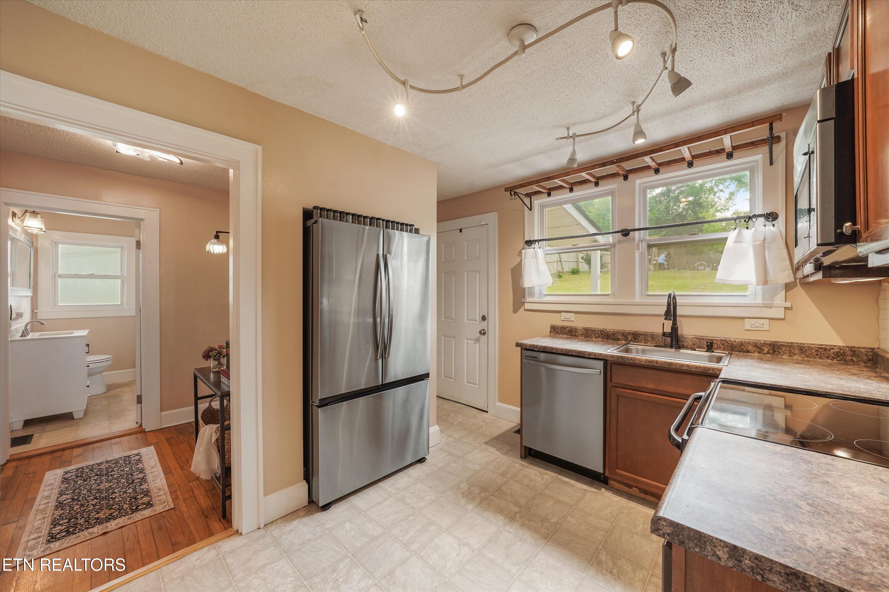 2704 Forestdale Avenue Knoxville TN 37917