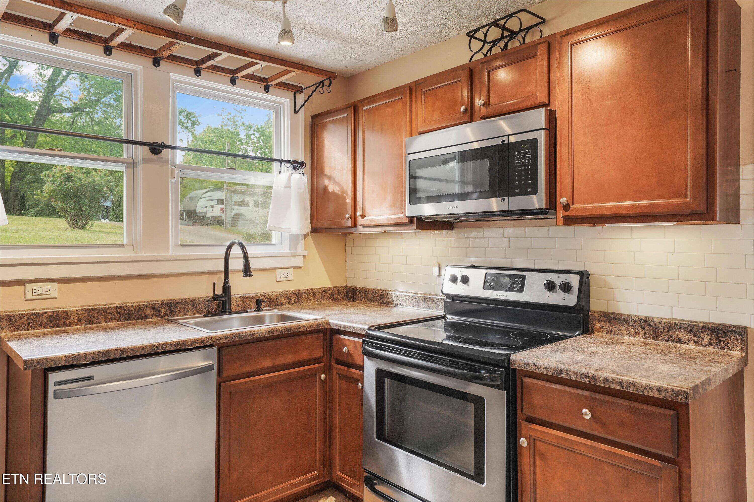 2704 Forestdale Avenue Knoxville TN 37917