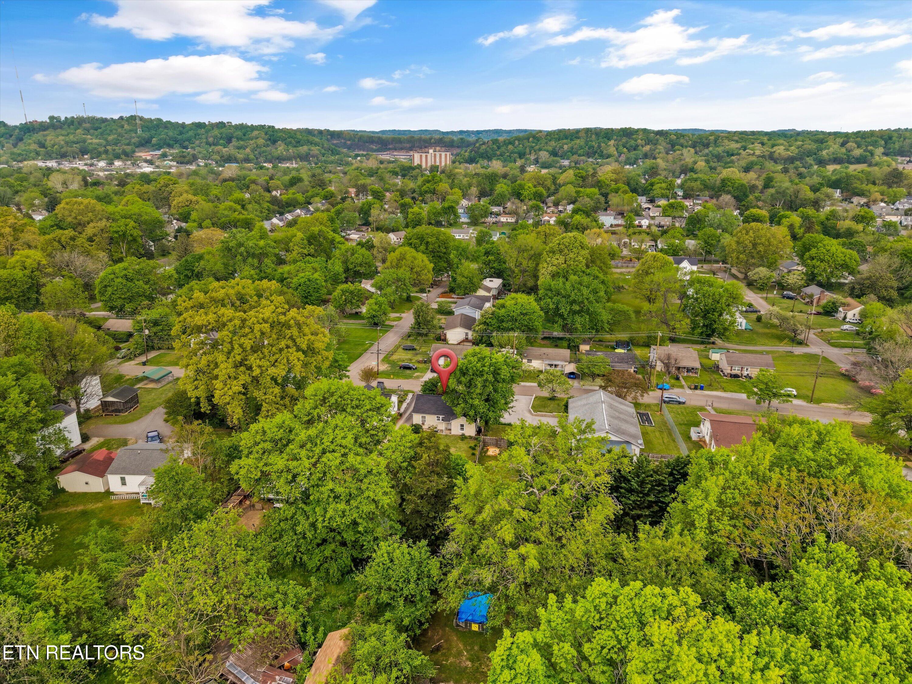 2704 Forestdale Avenue Knoxville TN 37917