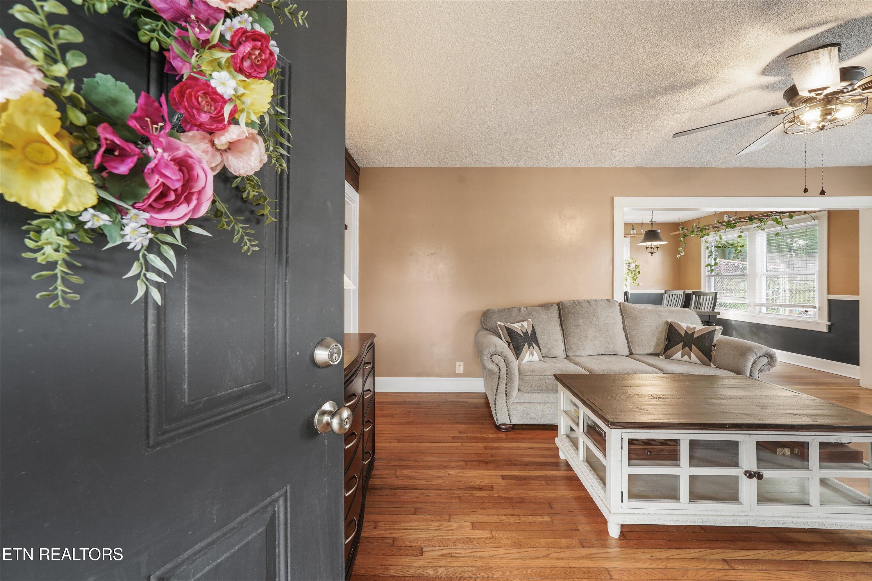 2704 Forestdale Avenue Knoxville TN 37917