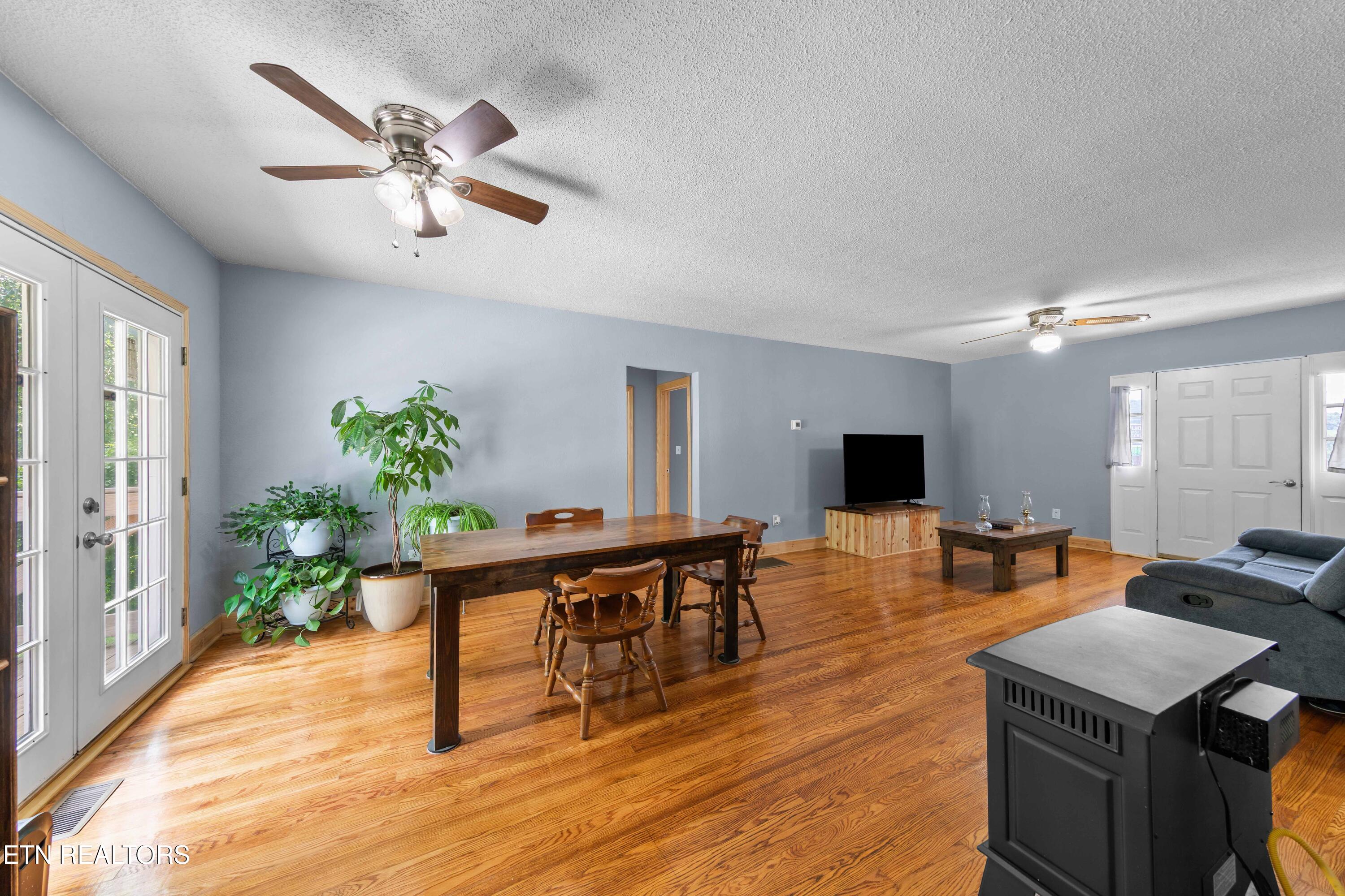 2473 Long Hollow Road Lafollette TN 37766