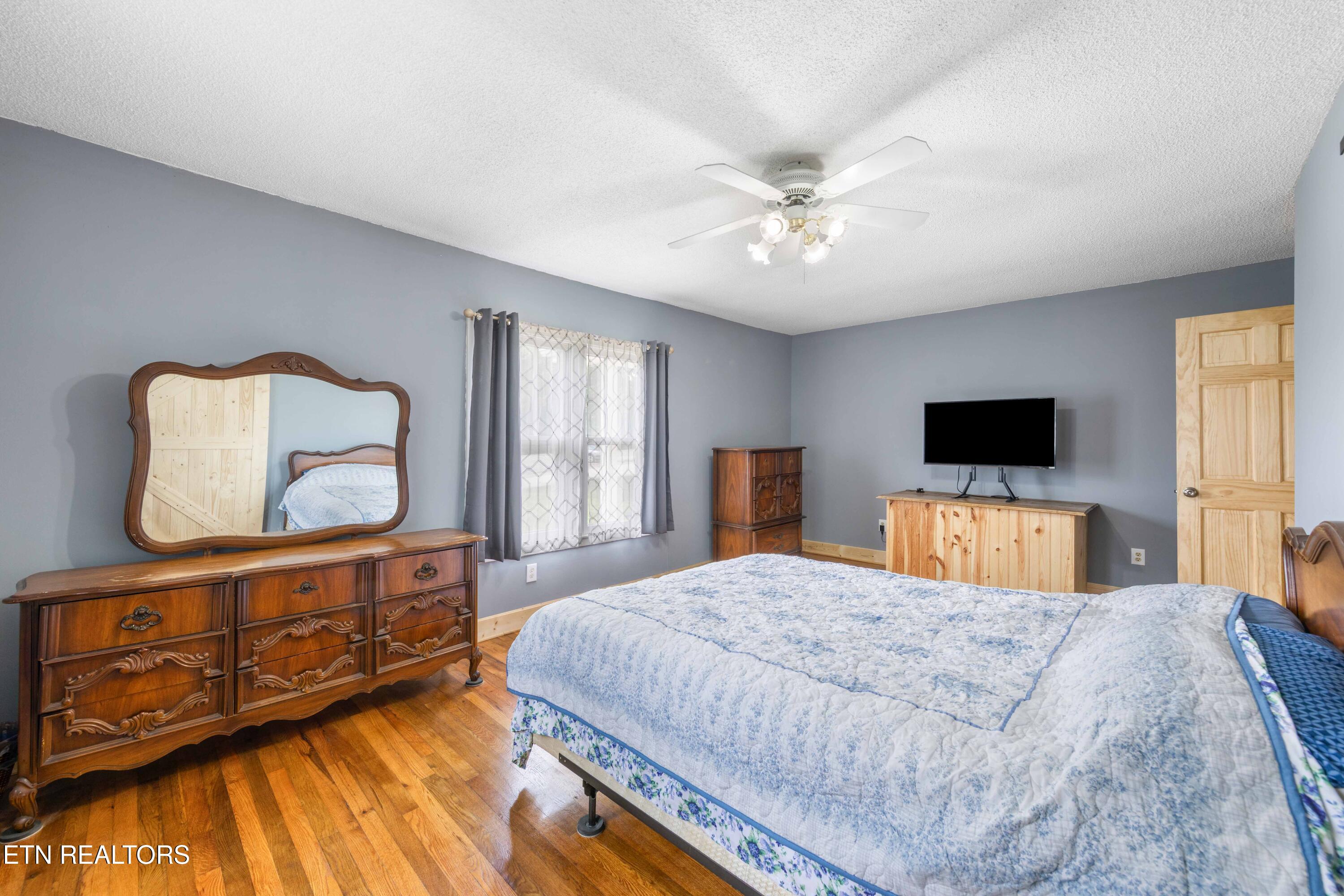 2473 Long Hollow Road Lafollette TN 37766