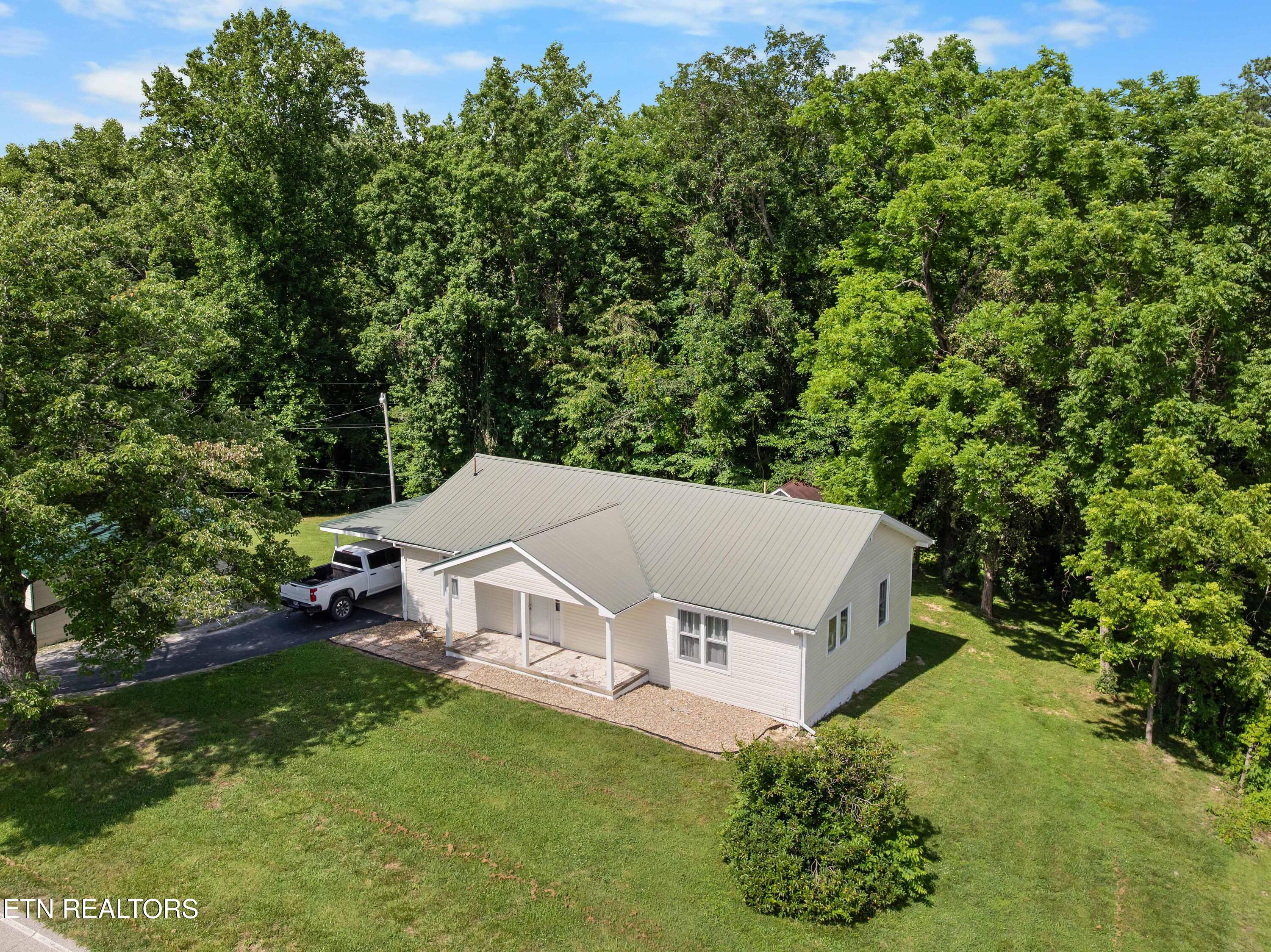 2473 Long Hollow Road Lafollette TN 37766