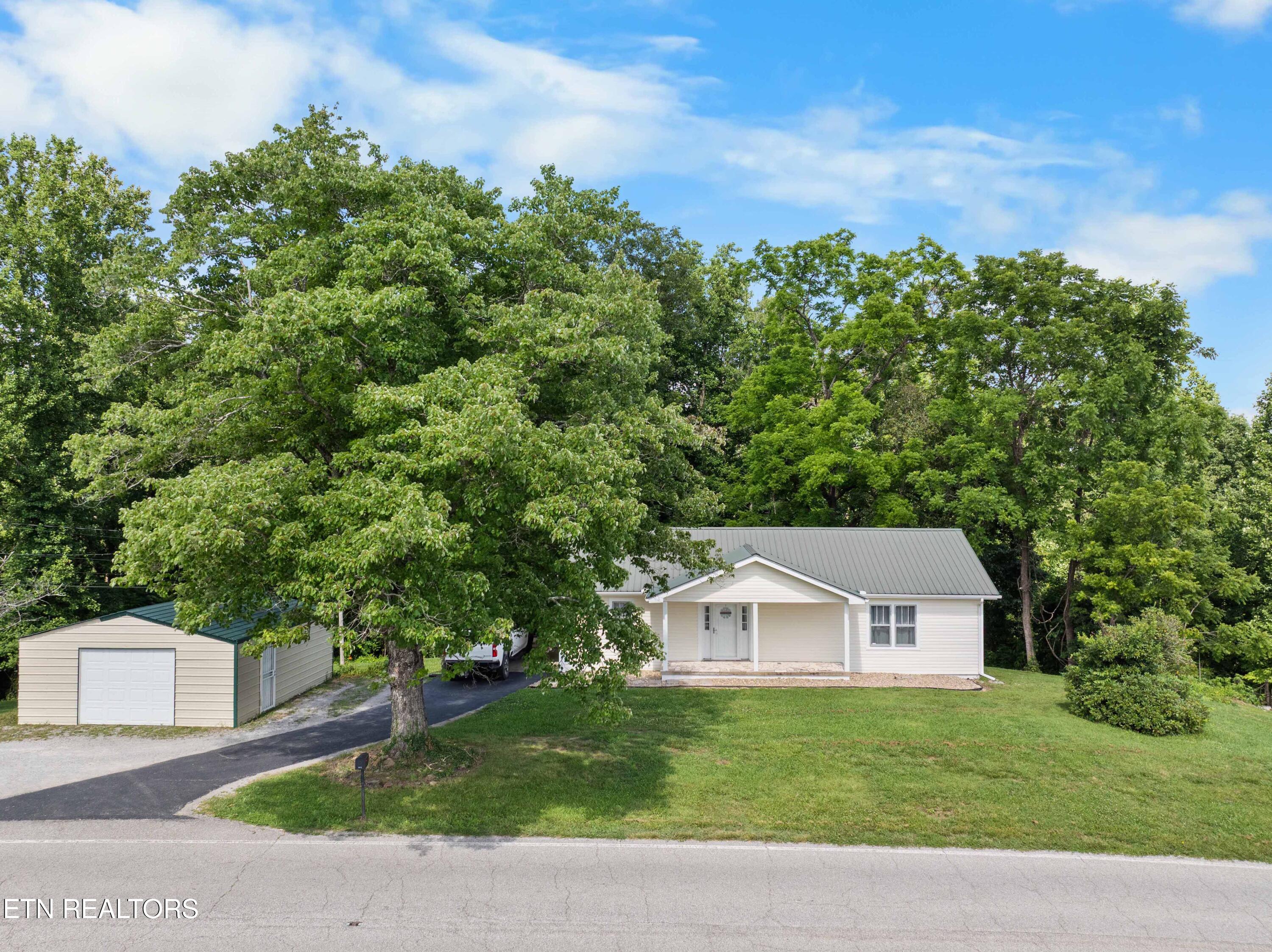 2473 Long Hollow Road Lafollette TN 37766