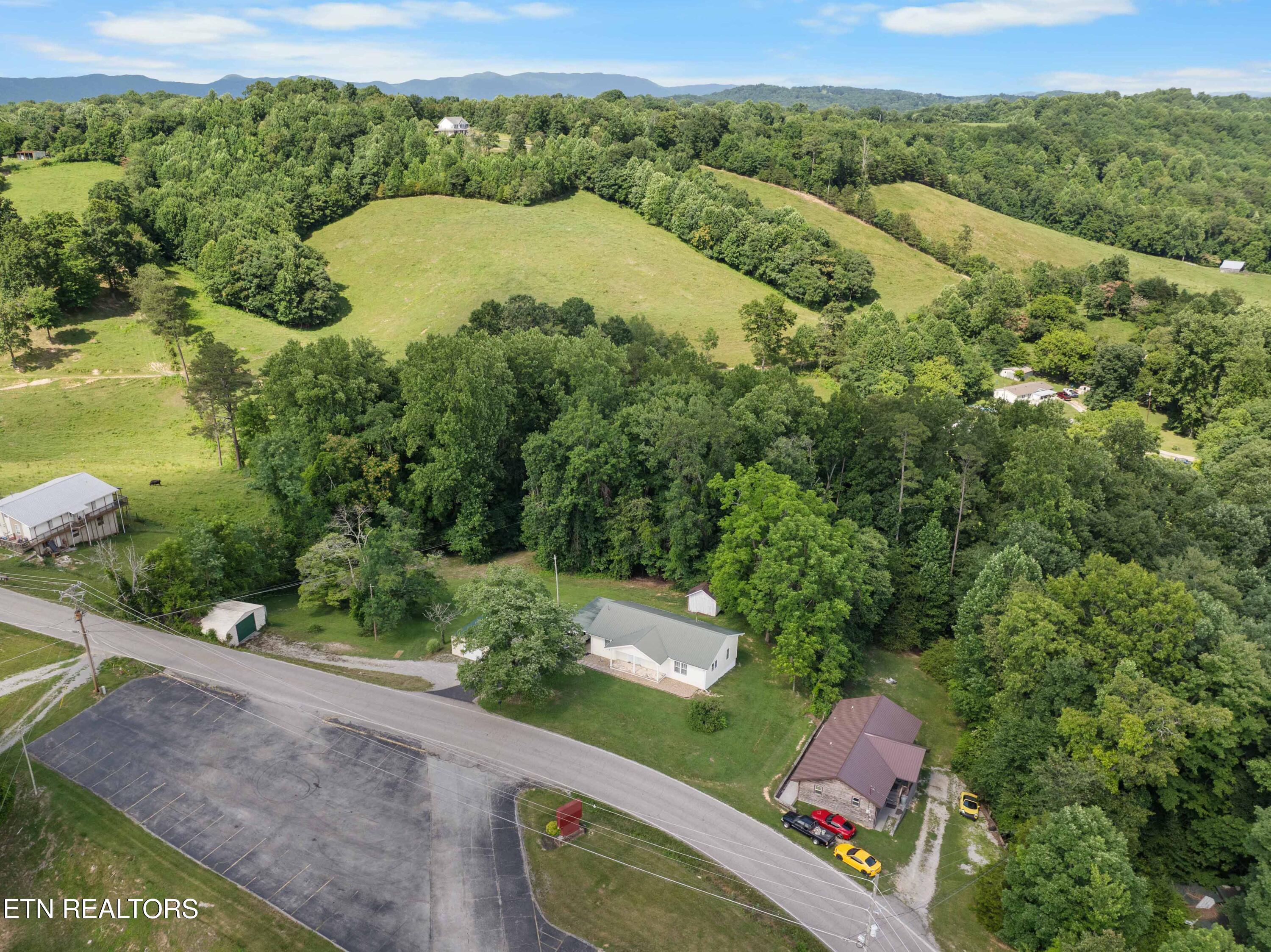 2473 Long Hollow Road Lafollette TN 37766