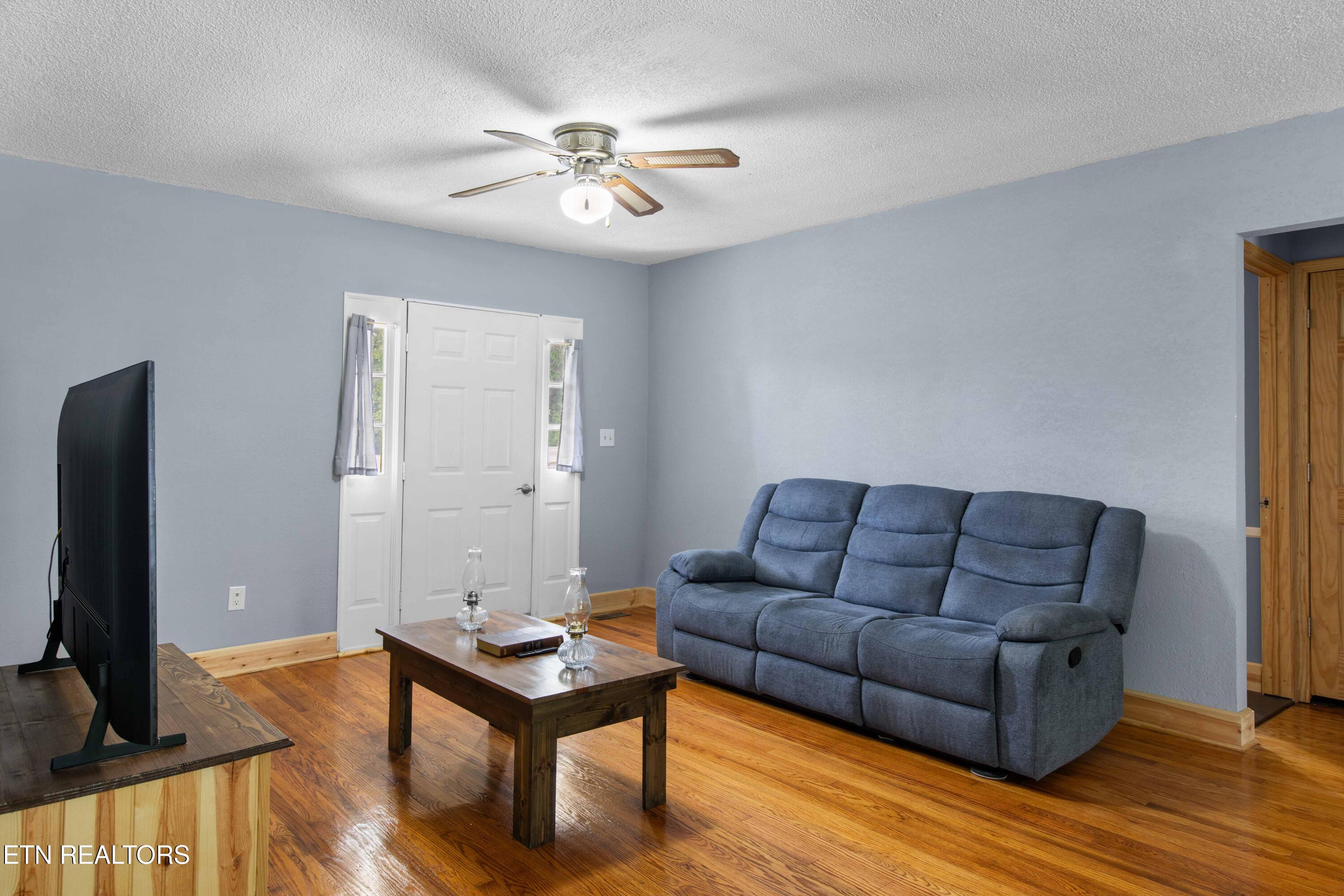 2473 Long Hollow Road Lafollette TN 37766