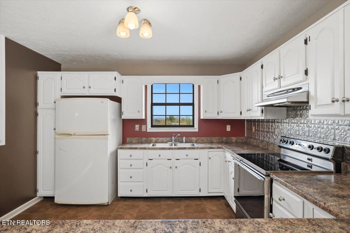 239 Bello Road Tazewell TN 37879