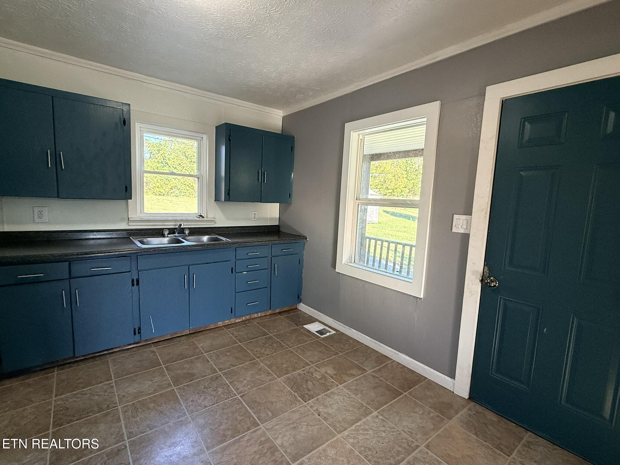 507 S Indiana Avenue Lafollette TN 37766