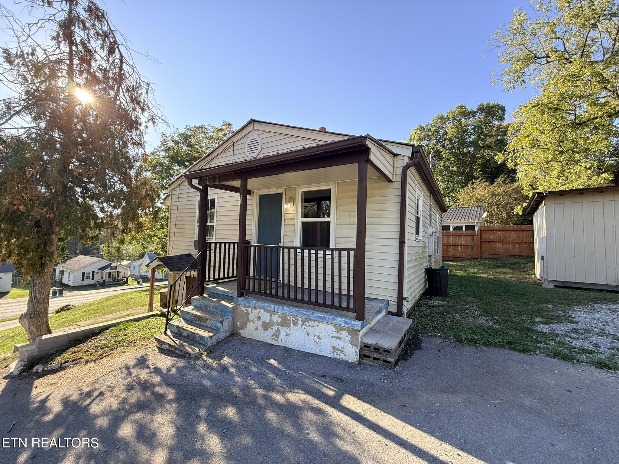 507 S Indiana Avenue Lafollette TN 37766