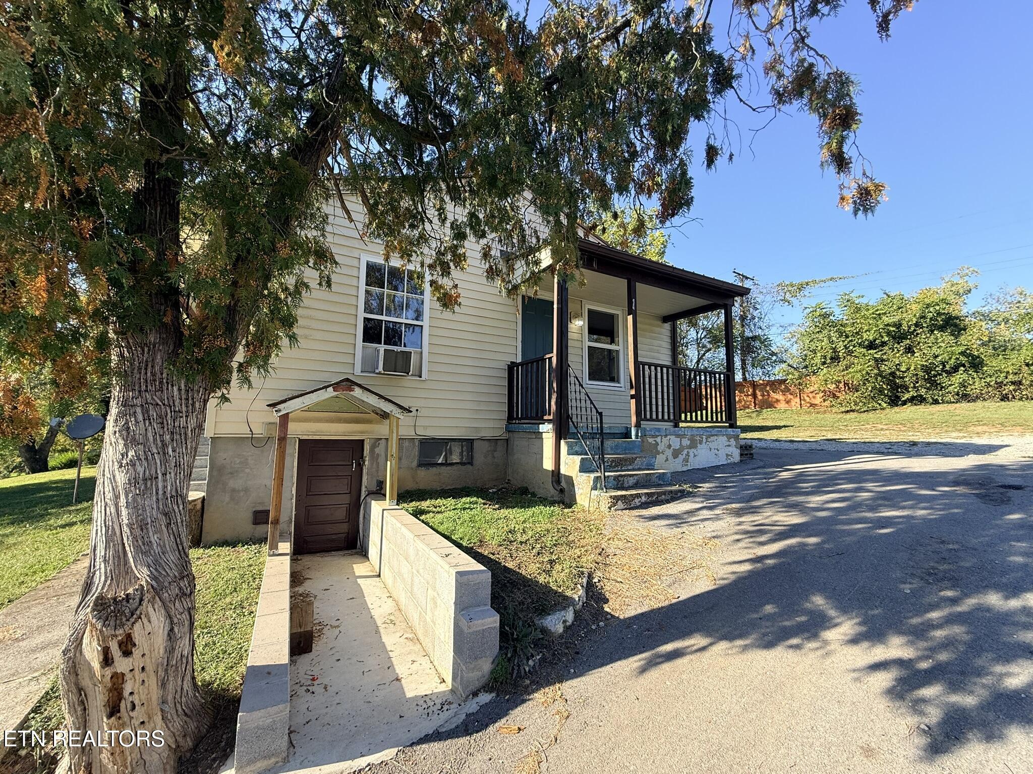 507 S Indiana Avenue Lafollette TN 37766
