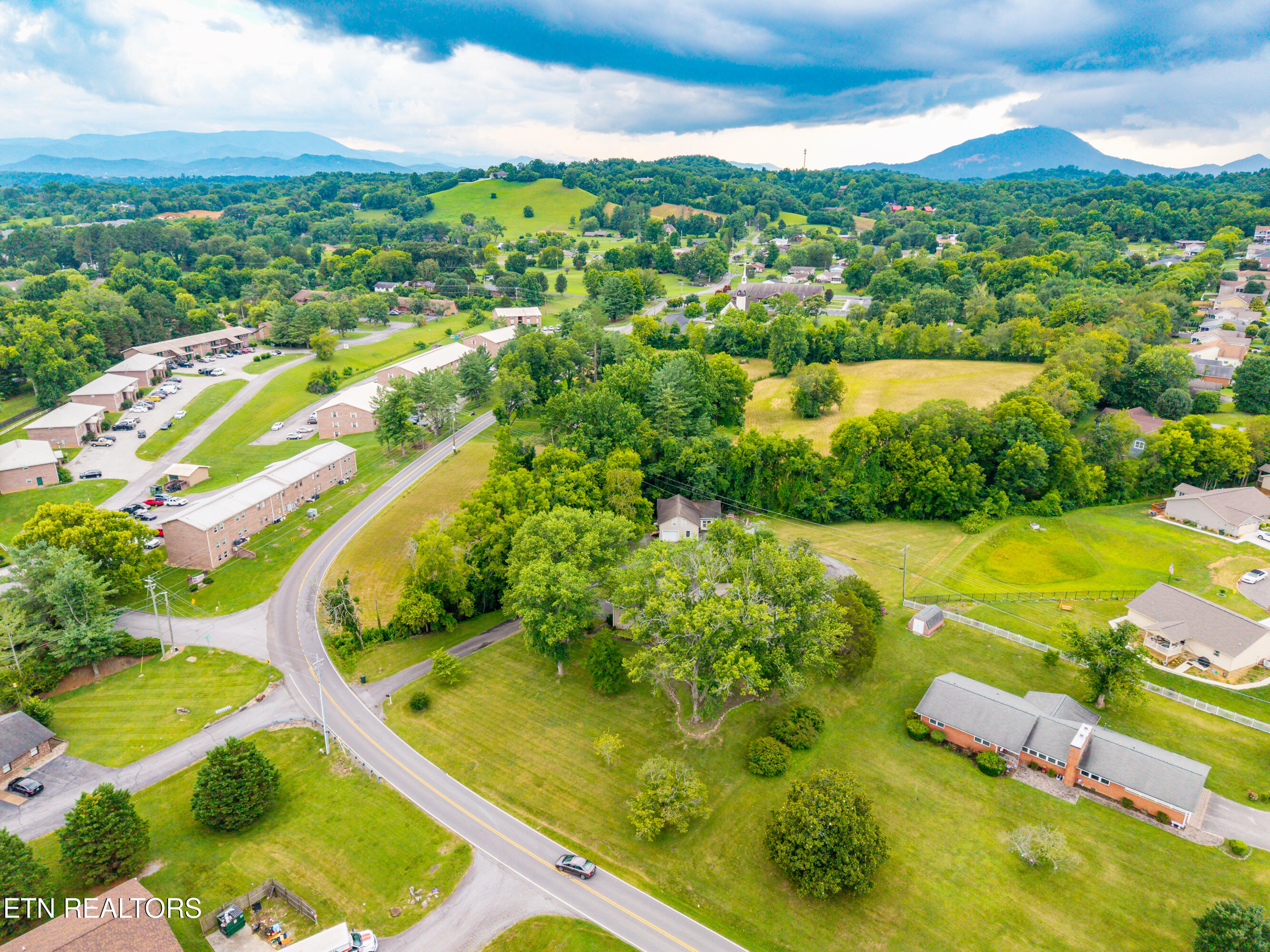 217 Hardin Lane Sevierville TN 37862