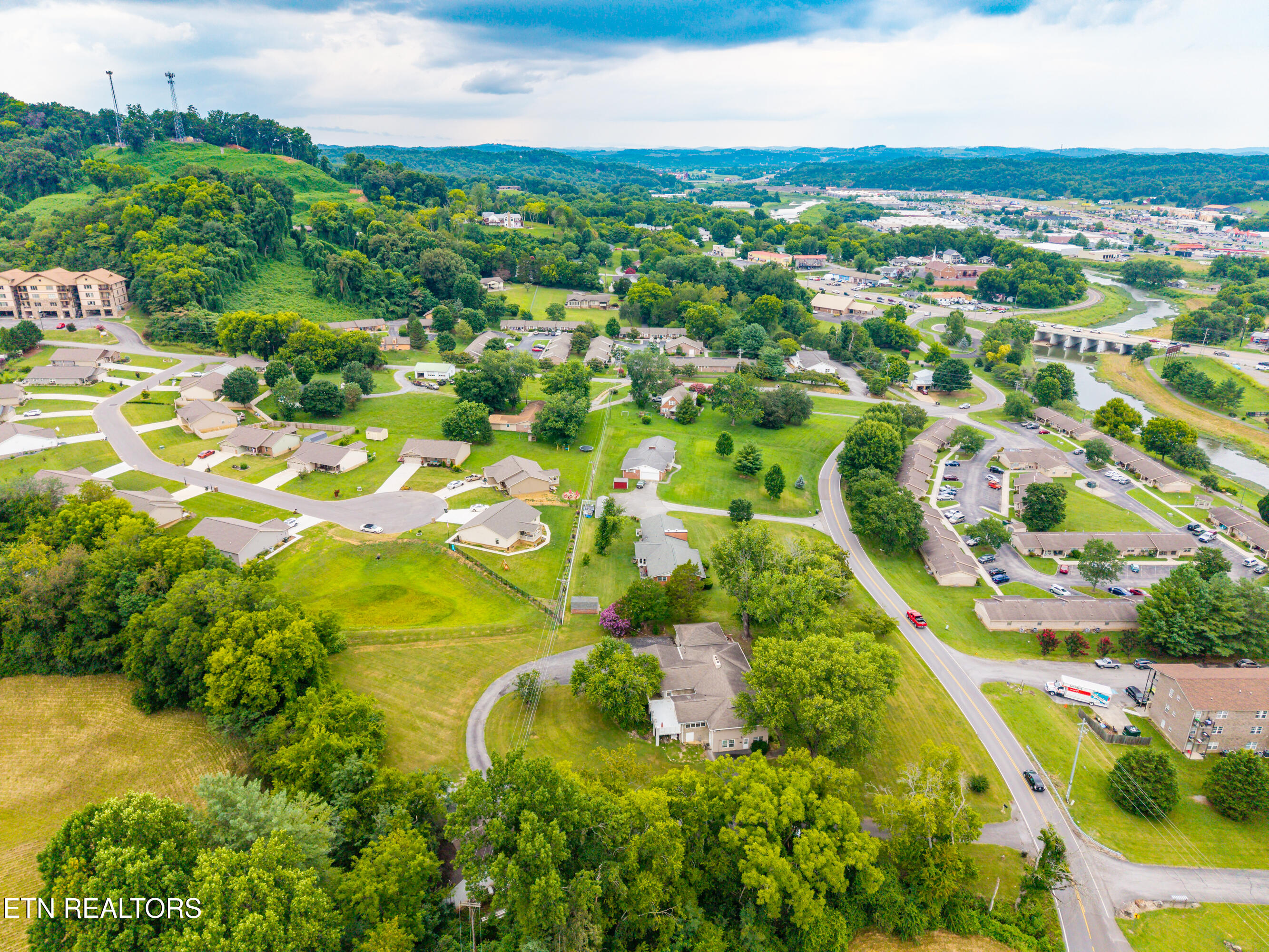 217 Hardin Lane Sevierville TN 37862